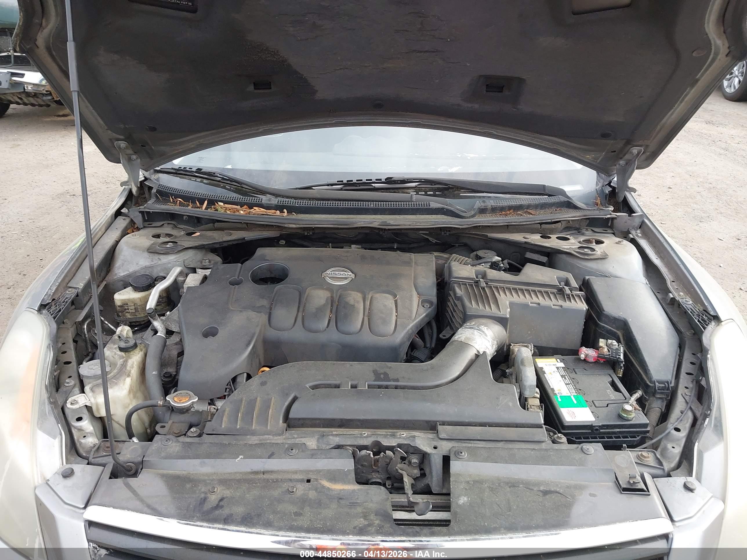 NISSAN ALTIMA image 10