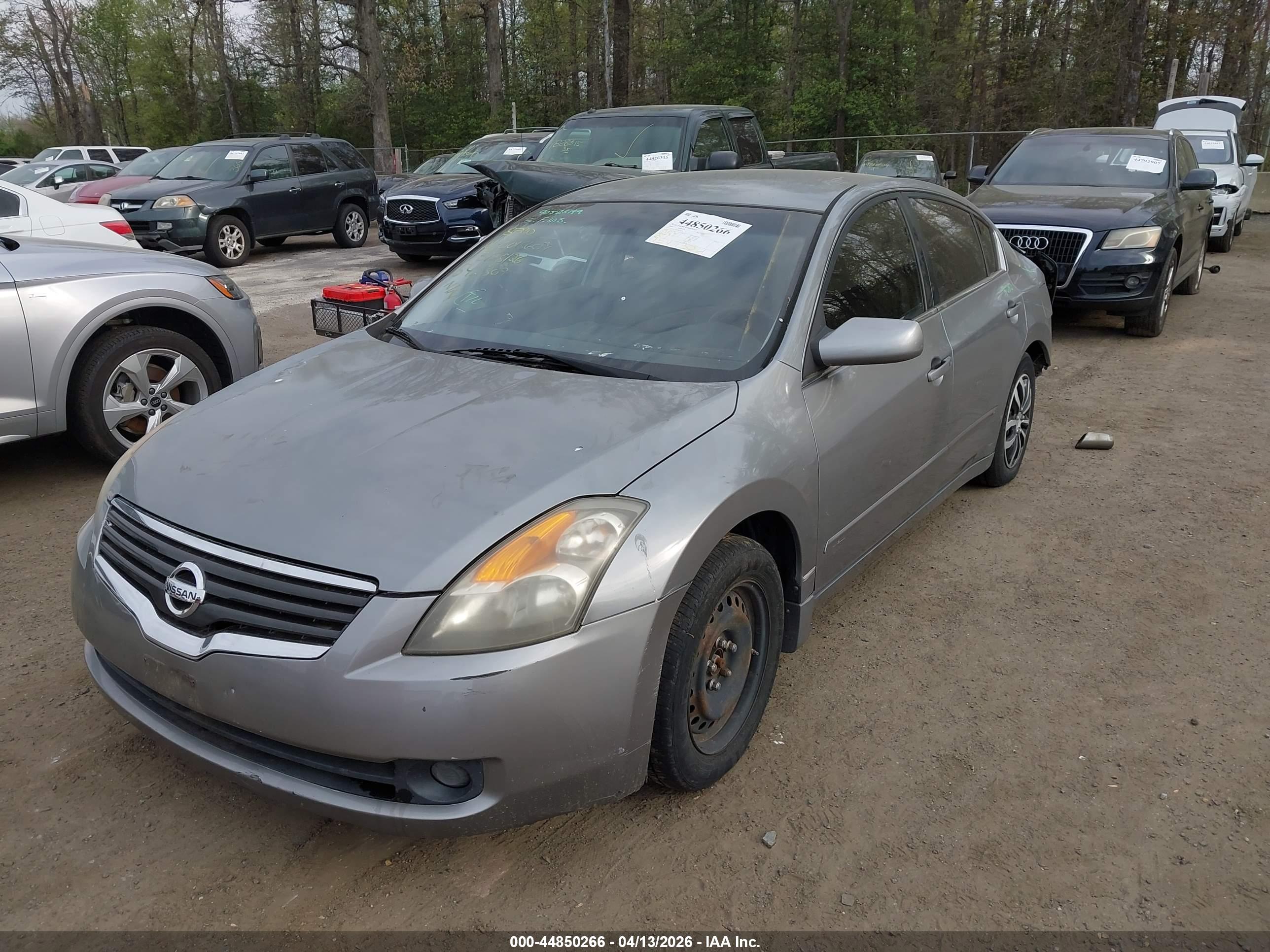 NISSAN ALTIMA image 2