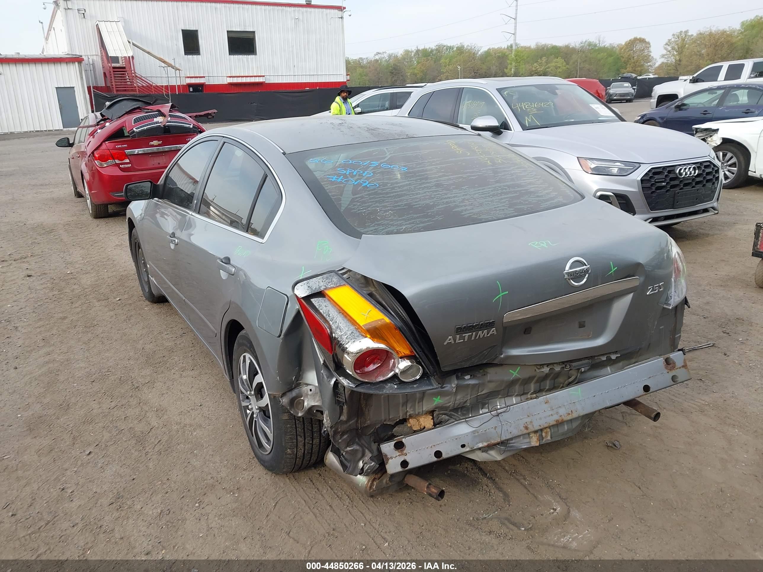 NISSAN ALTIMA image 3