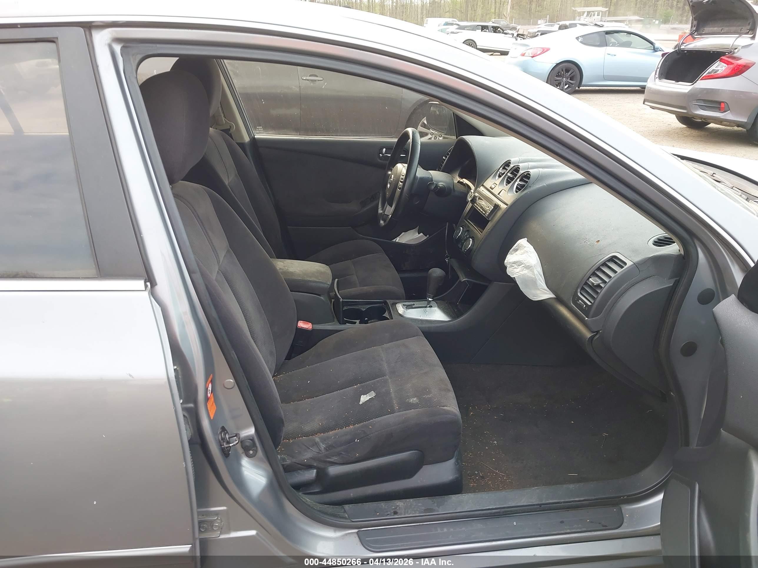 NISSAN ALTIMA image 5