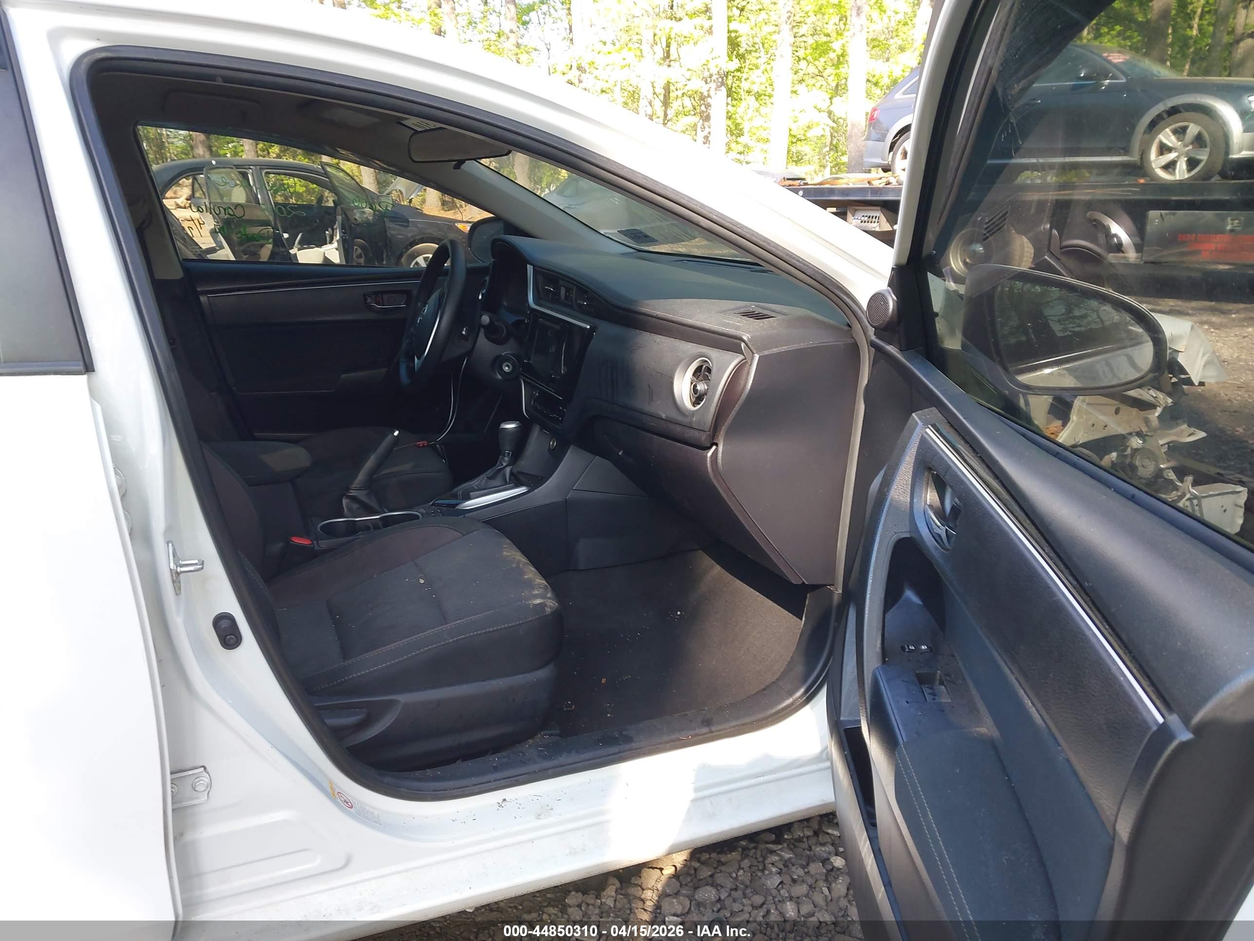 TOYOTA COROLLA image 5
