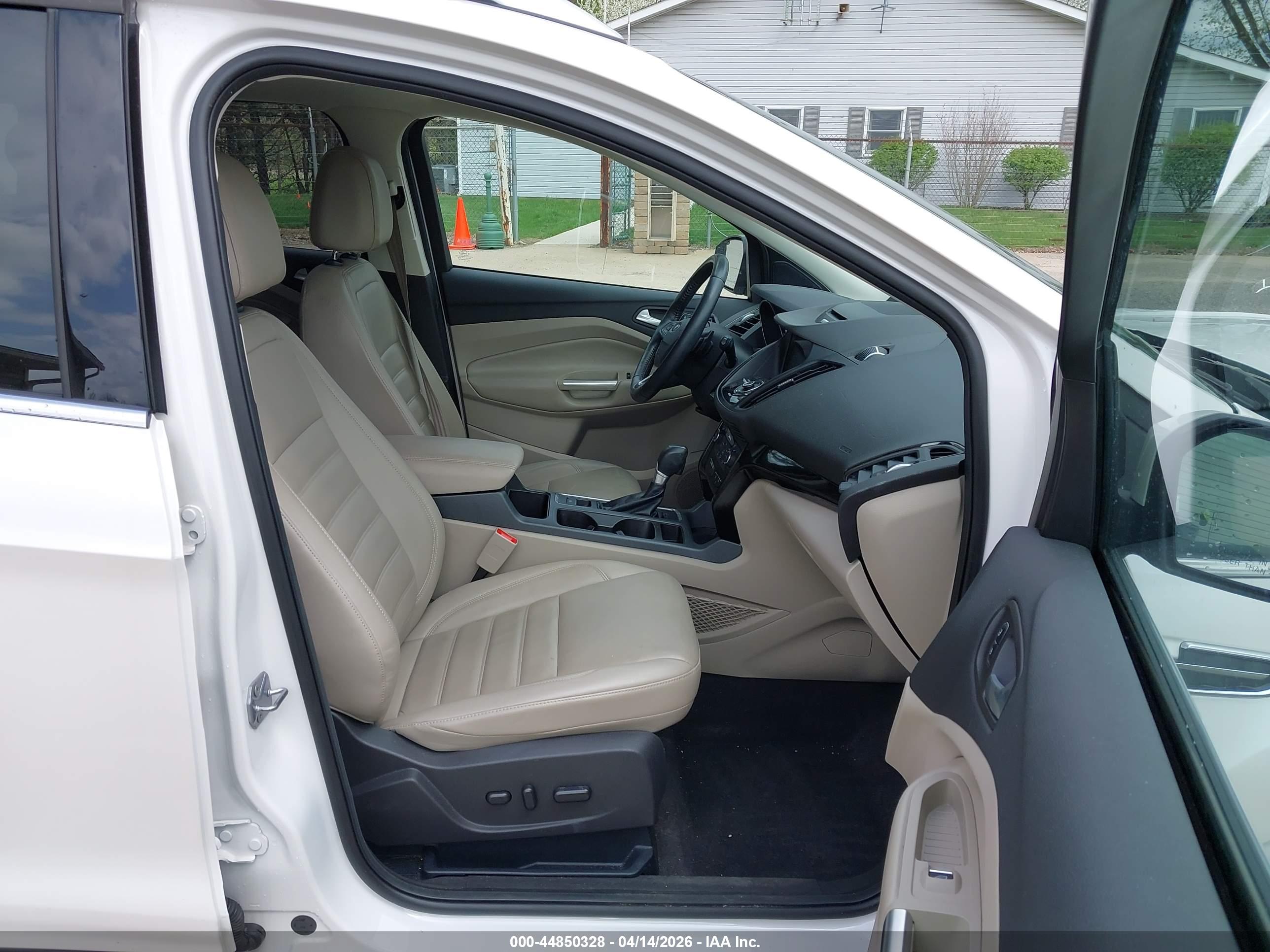 FORD ESCAPE image 5