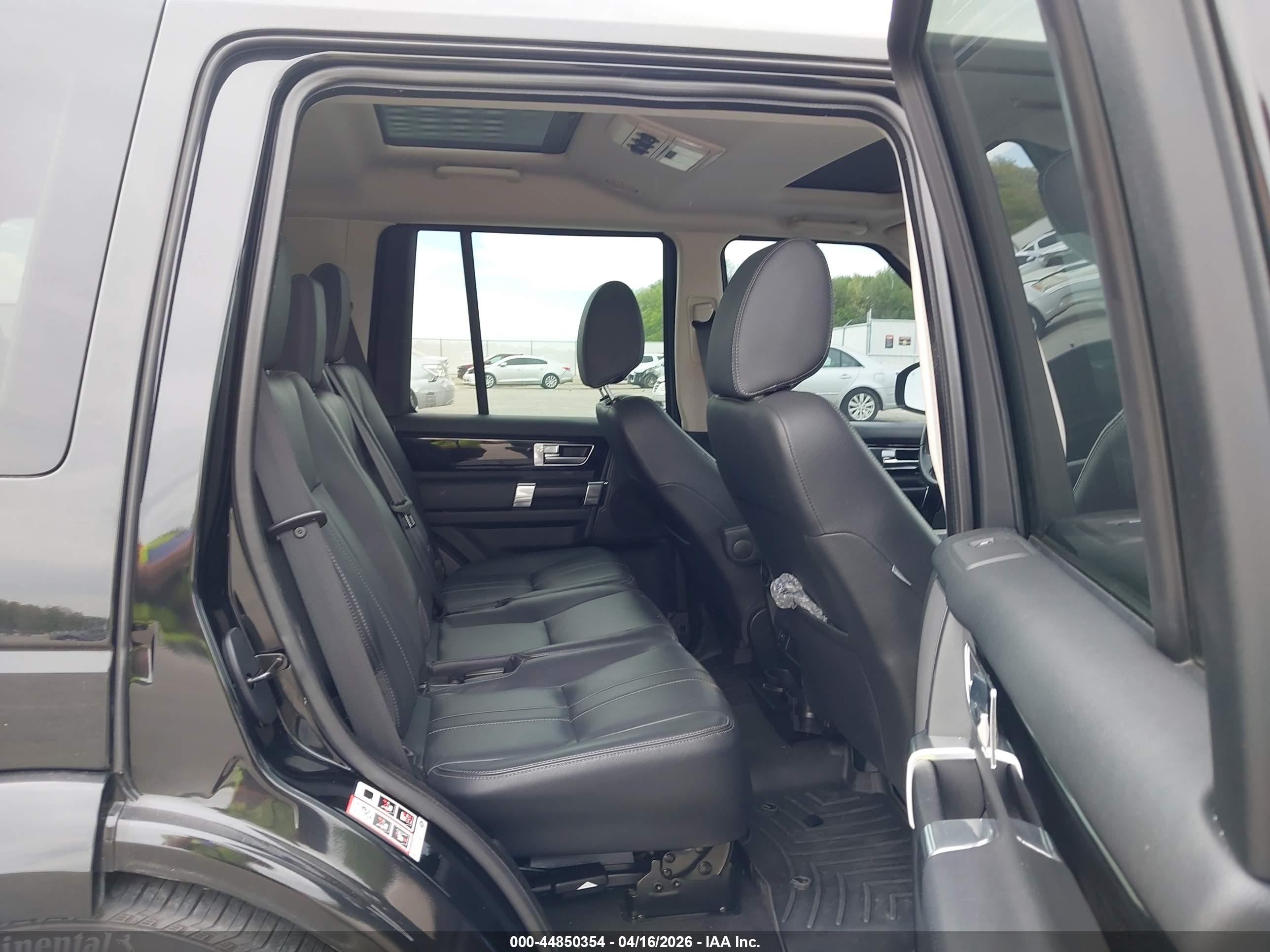 LAND ROVER image 8