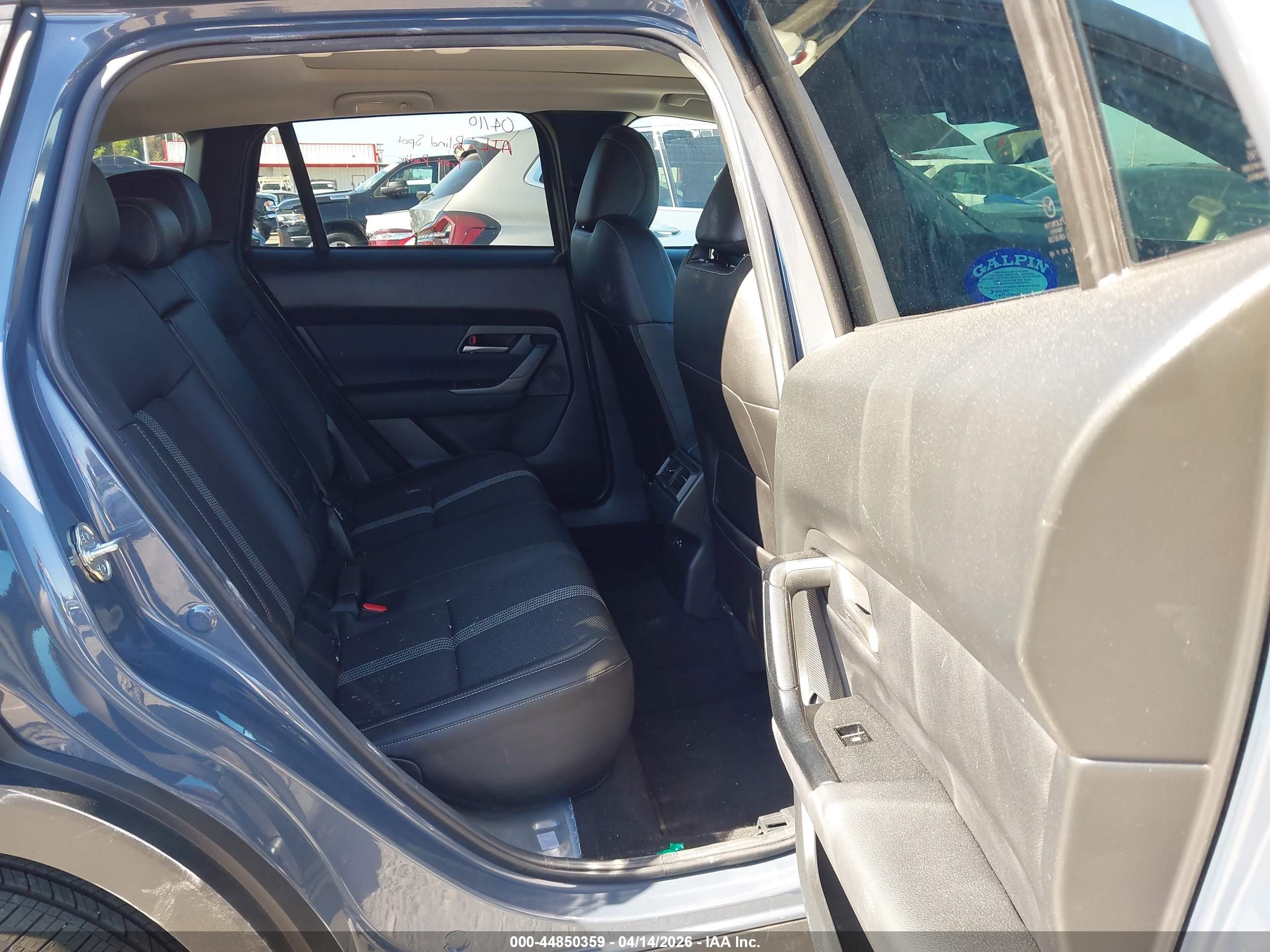 MAZDA CX-50 image 8