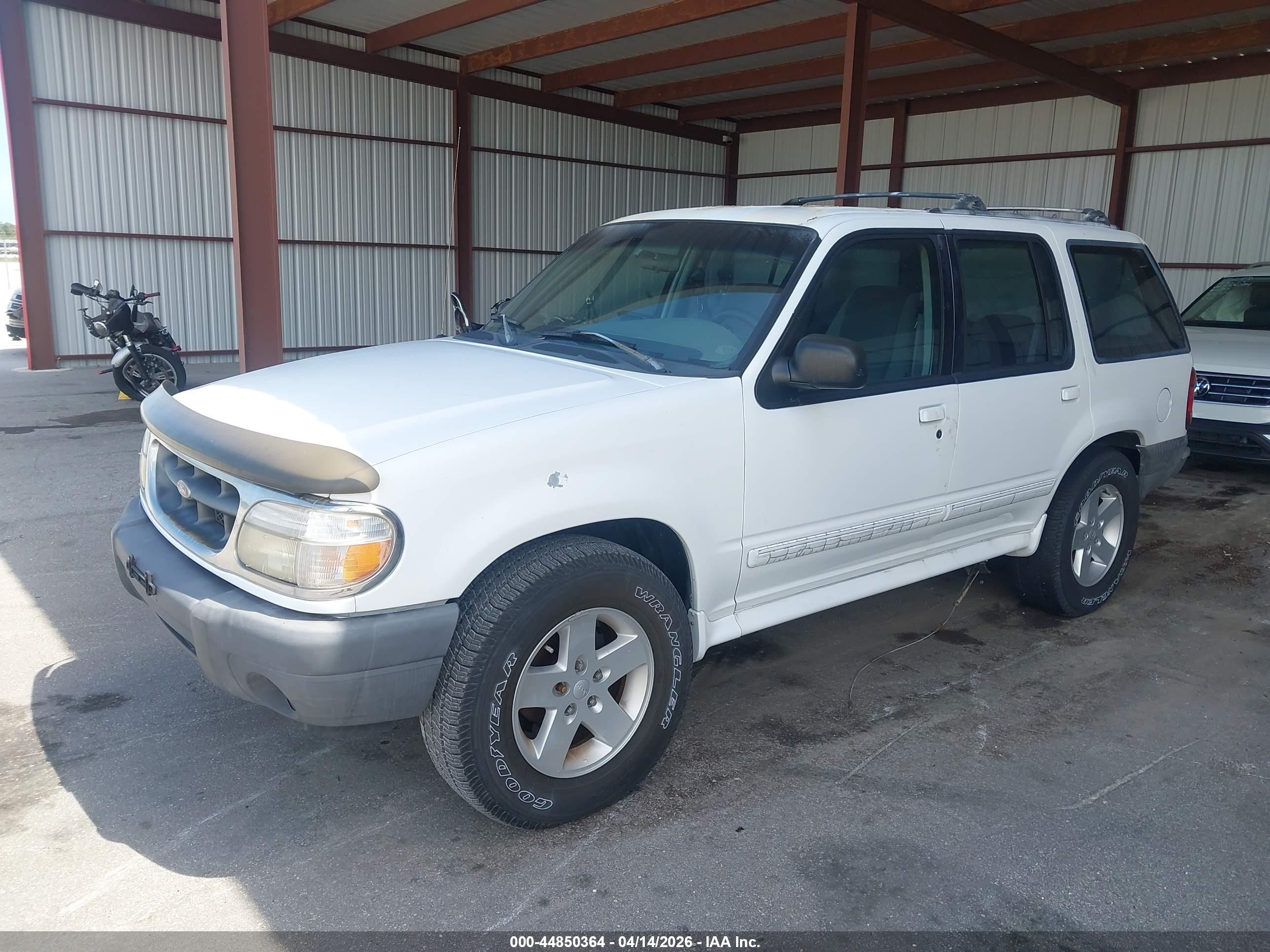 FORD EXPLORER image 2
