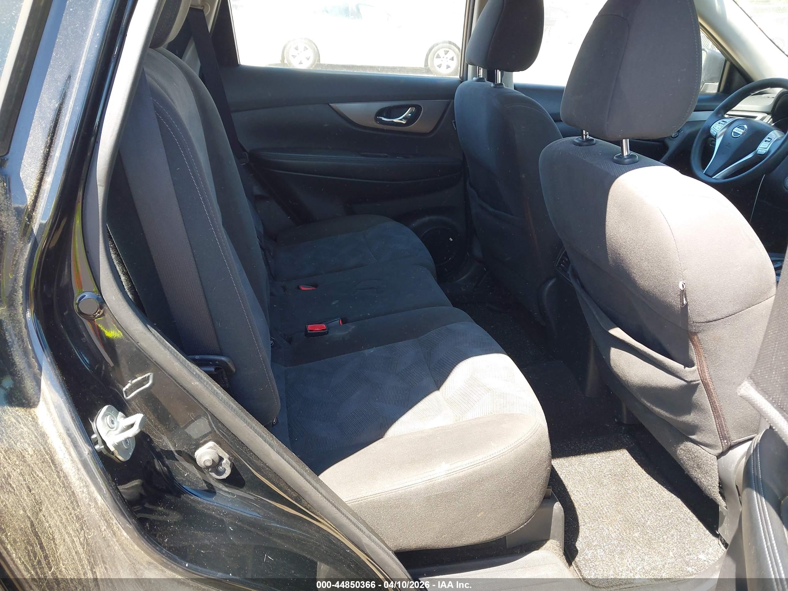 NISSAN ROGUE image 8