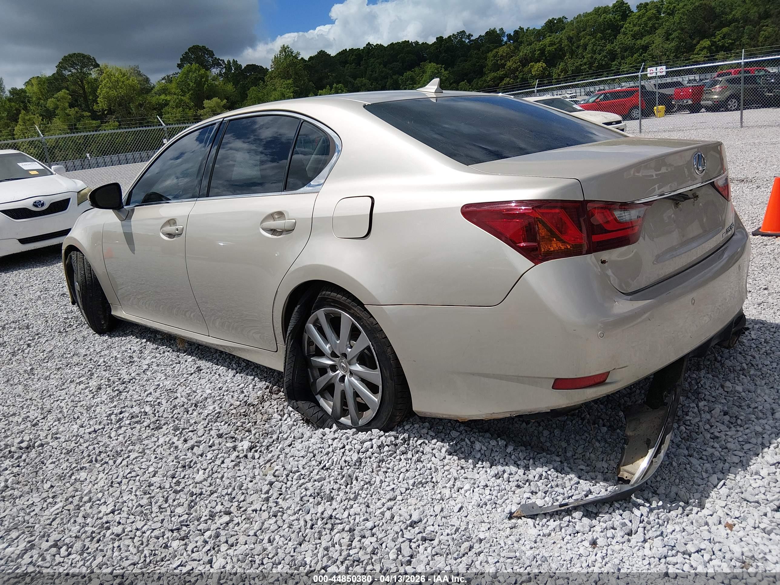 LEXUS GS image 3