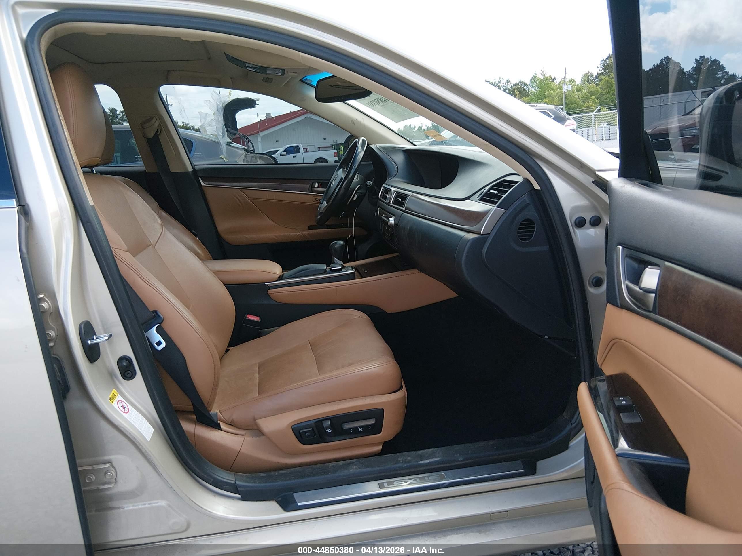 LEXUS GS image 5