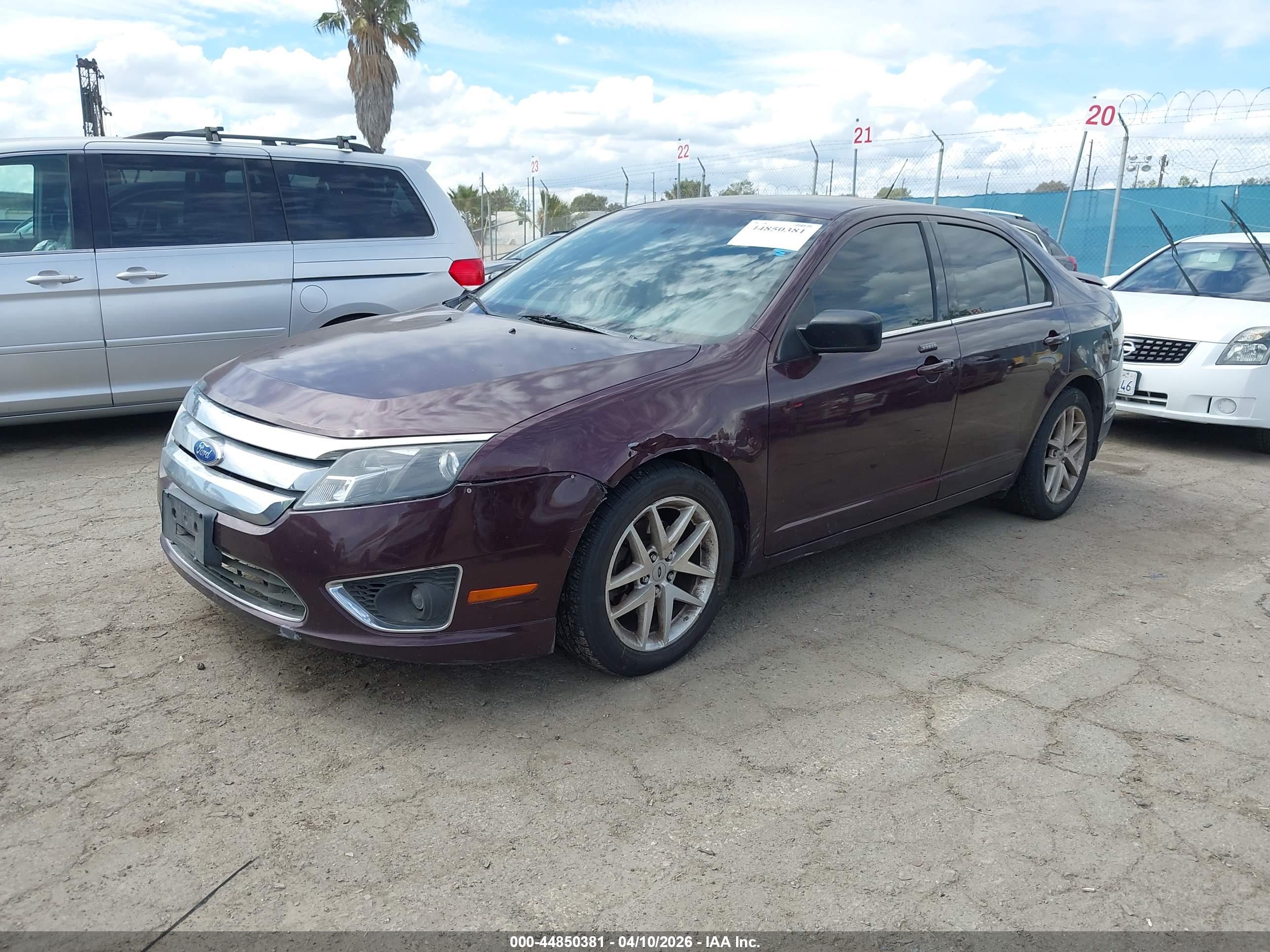 FORD FUSION image 2
