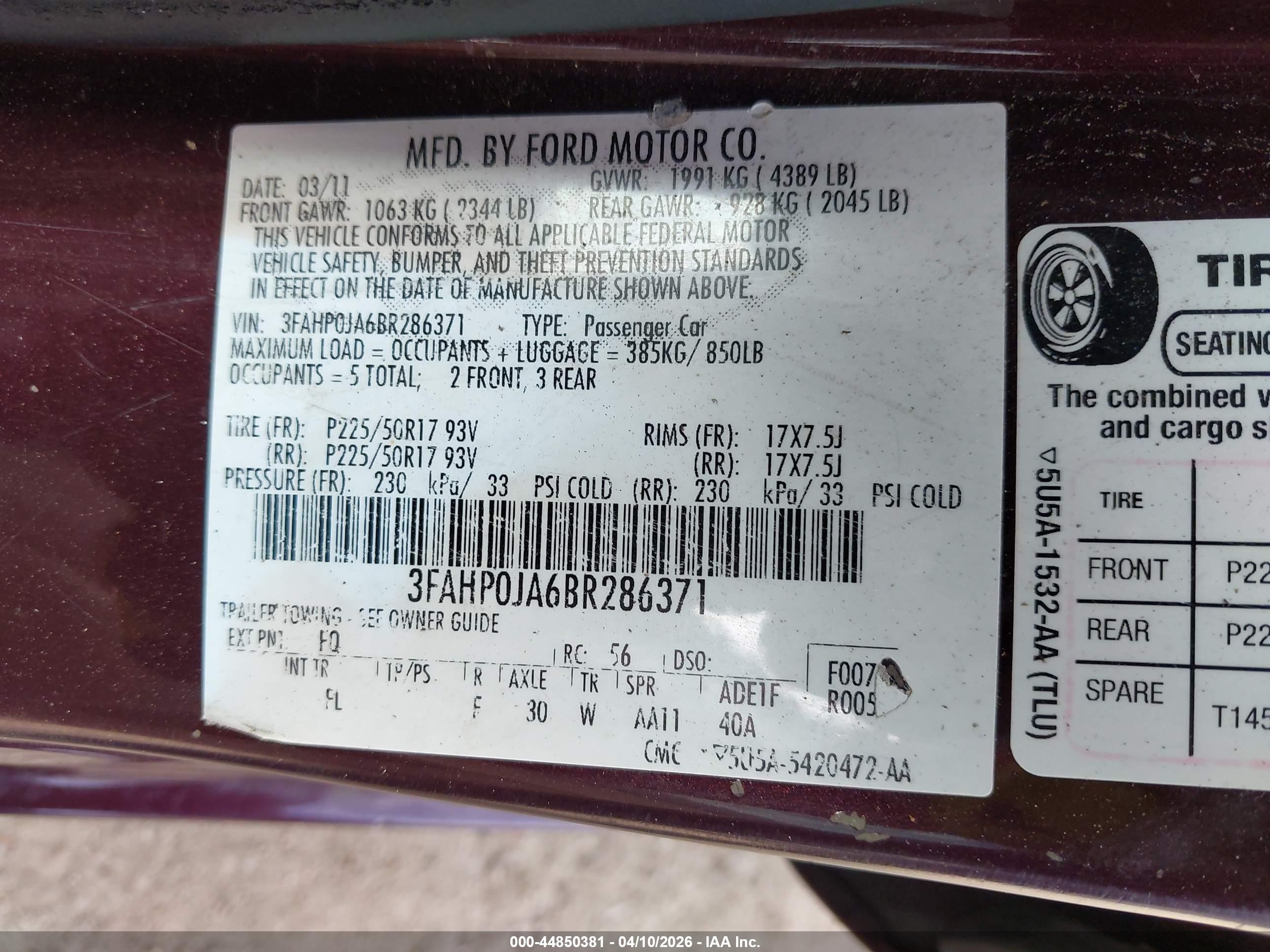 FORD FUSION image 9
