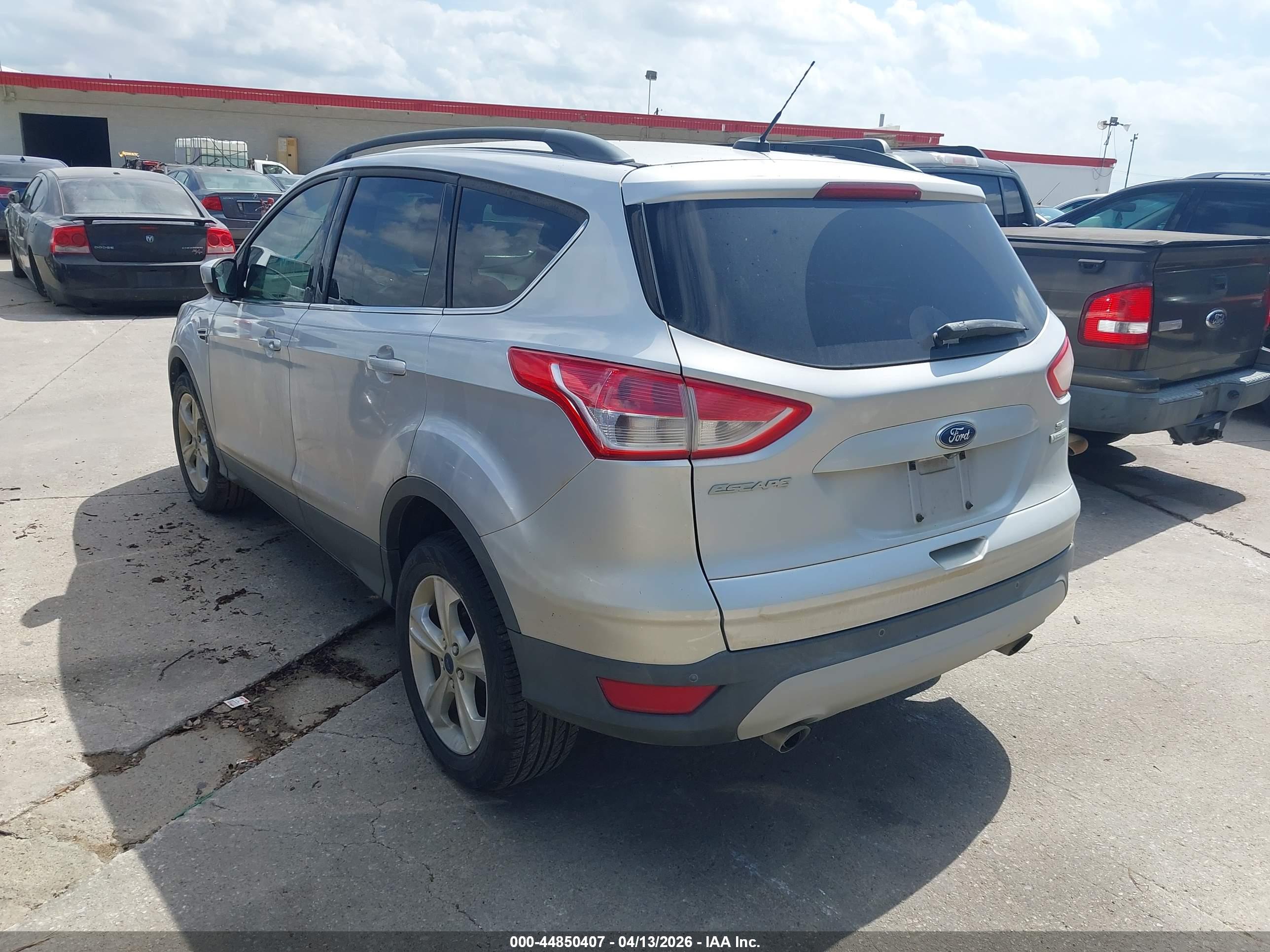 FORD ESCAPE image 3