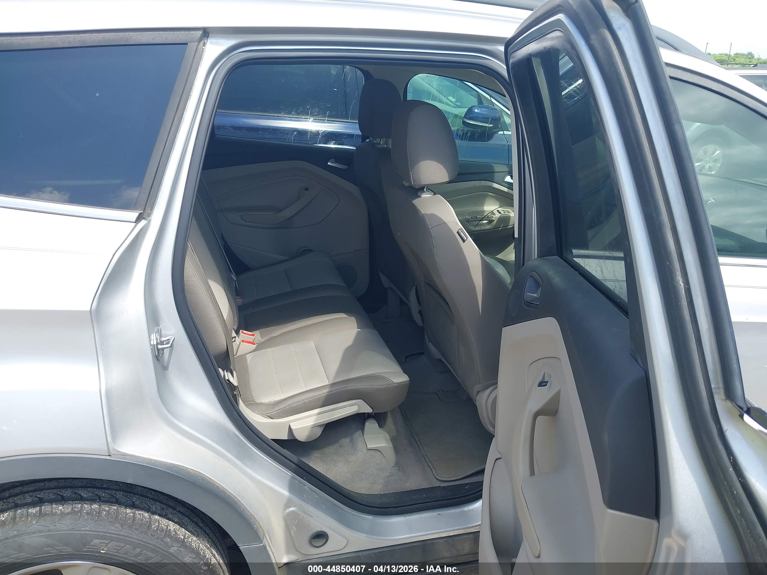 FORD ESCAPE image 8