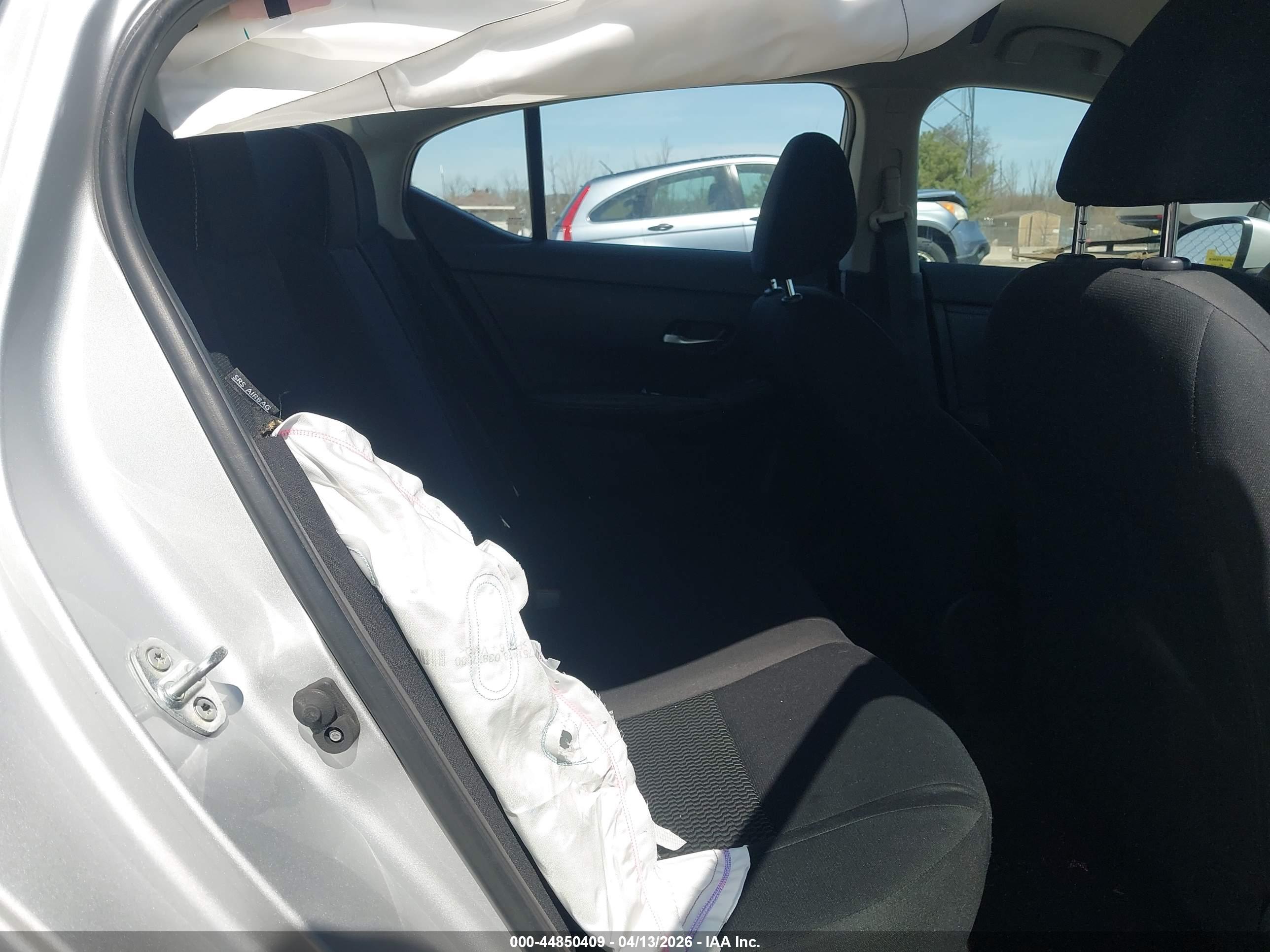 NISSAN SENTRA image 8
