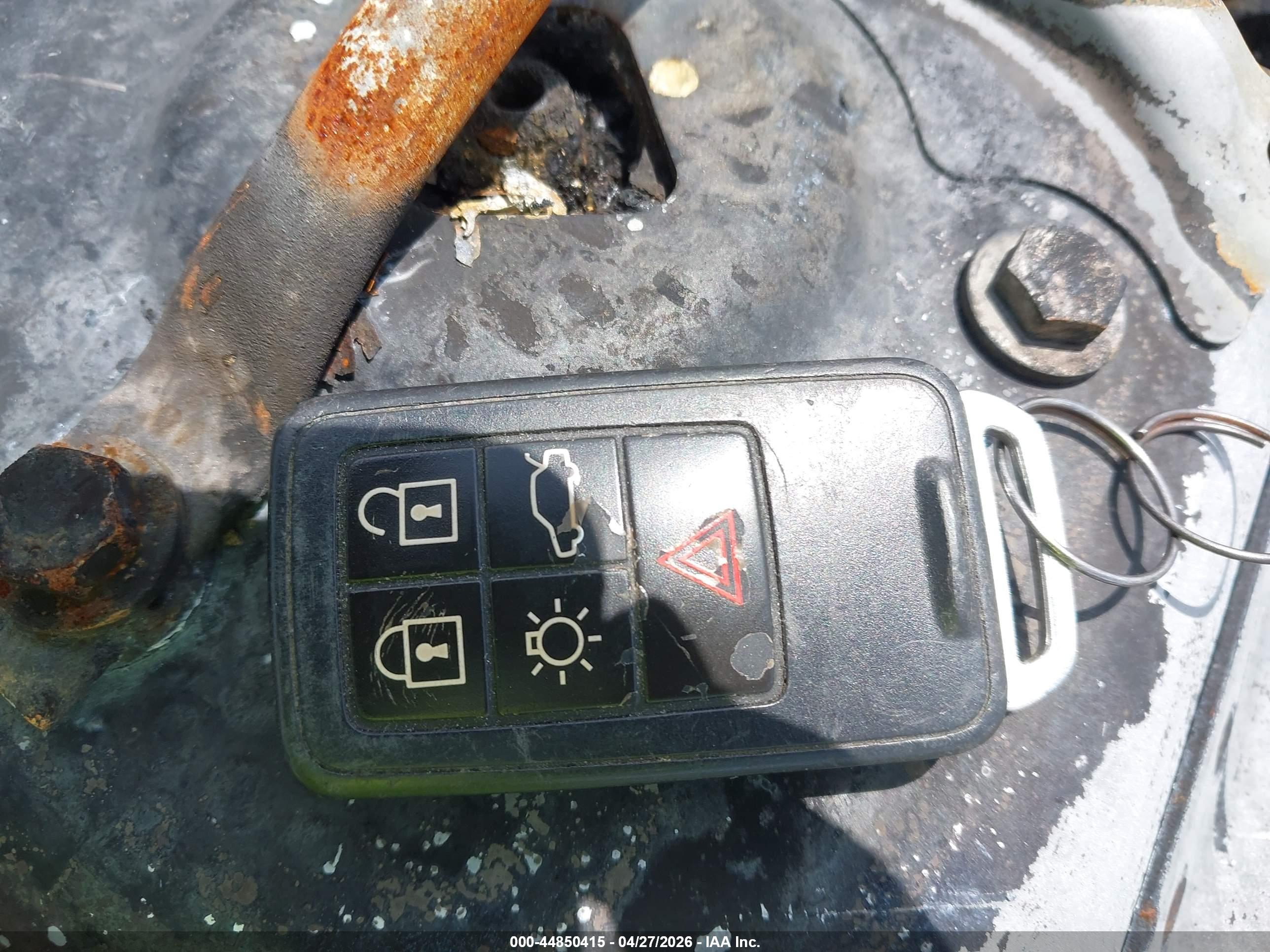 VOLVO S60 image 11
