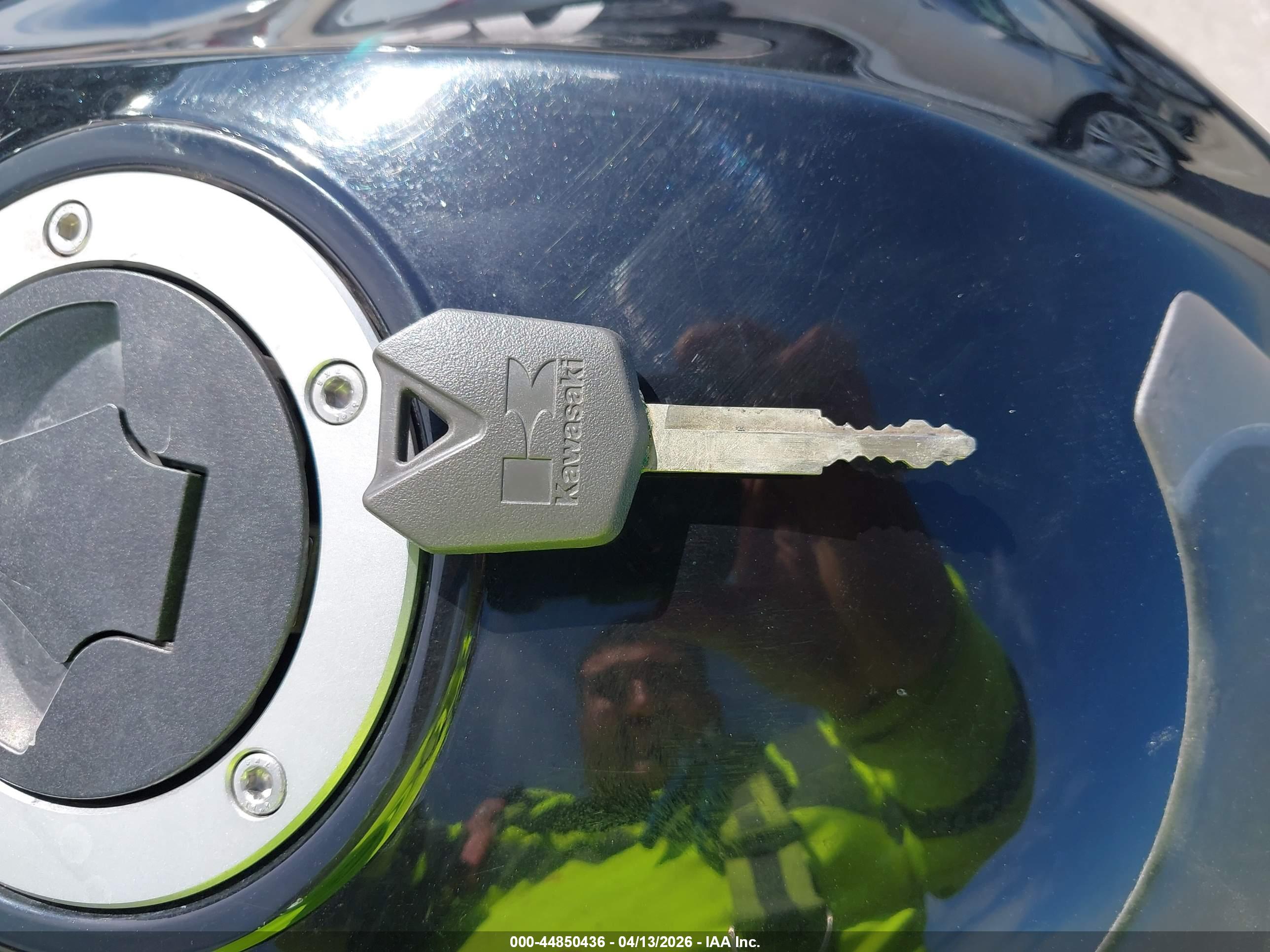 KAWASAKI EX650 image 11