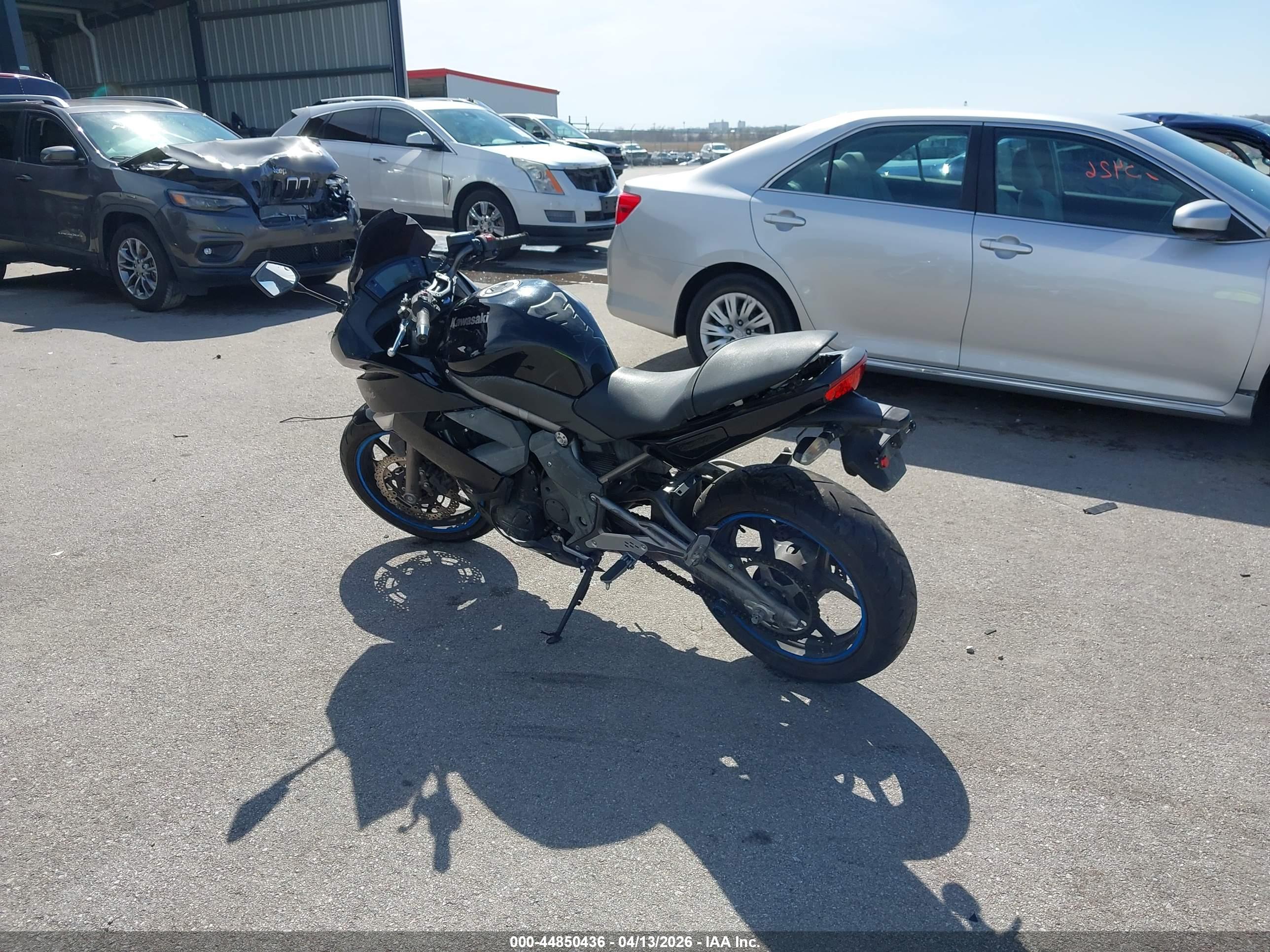 KAWASAKI EX650 image 3