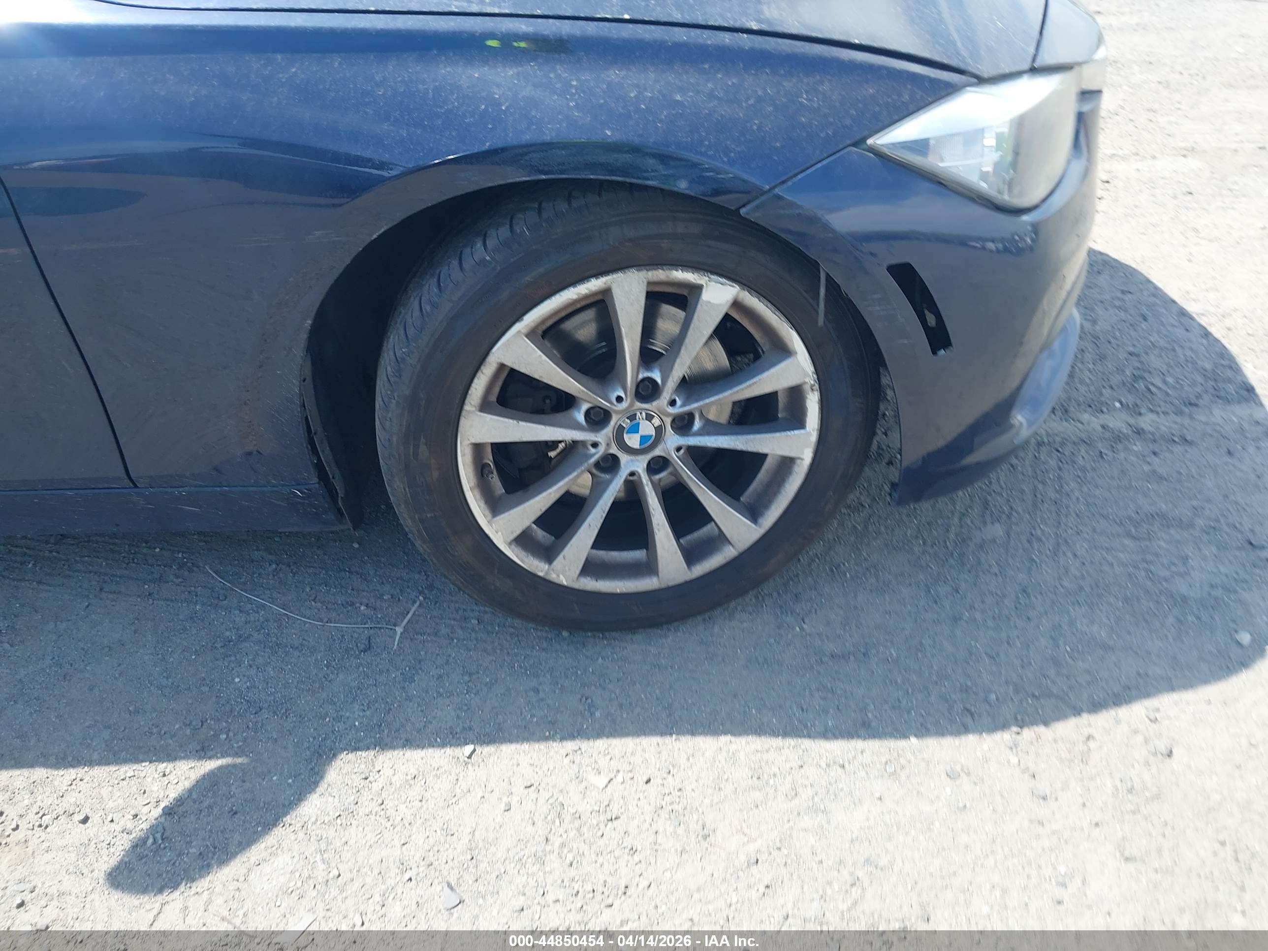 BMW 320I image 6