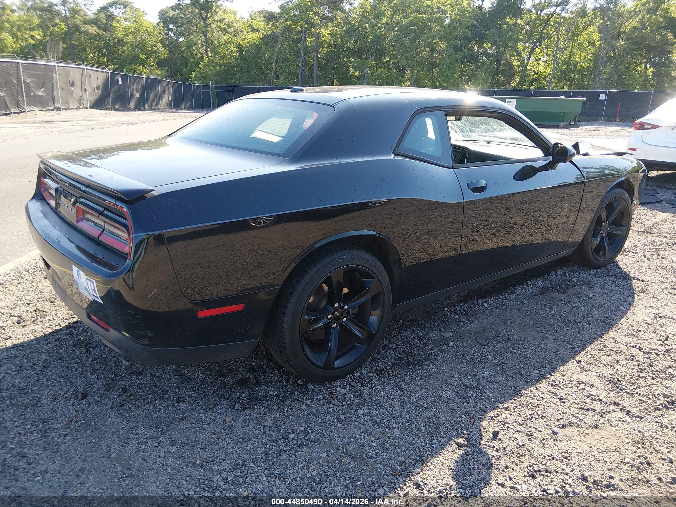 DODGE CHALLENGER image 4