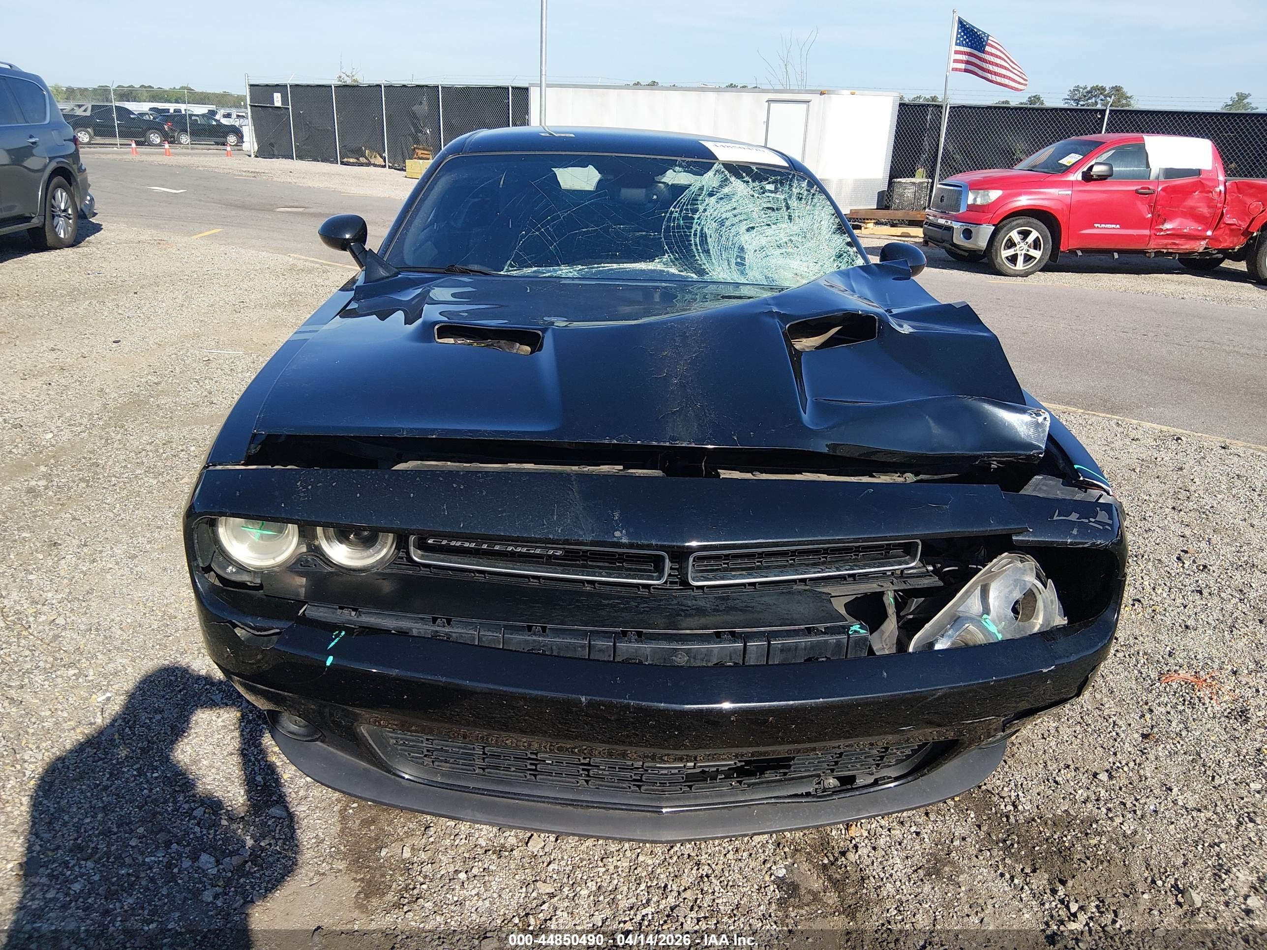 DODGE CHALLENGER image 6