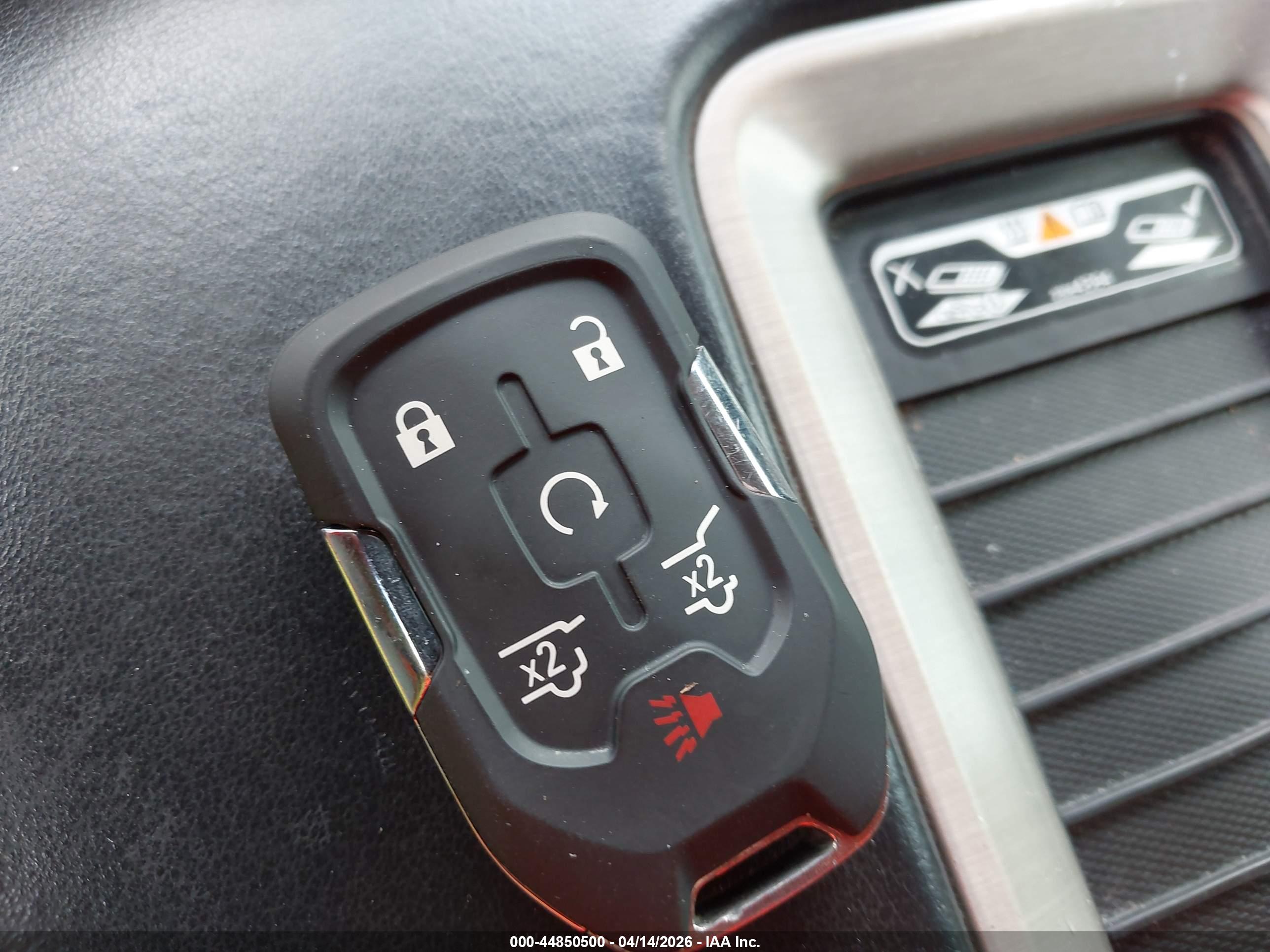 GMC YUKON image 11