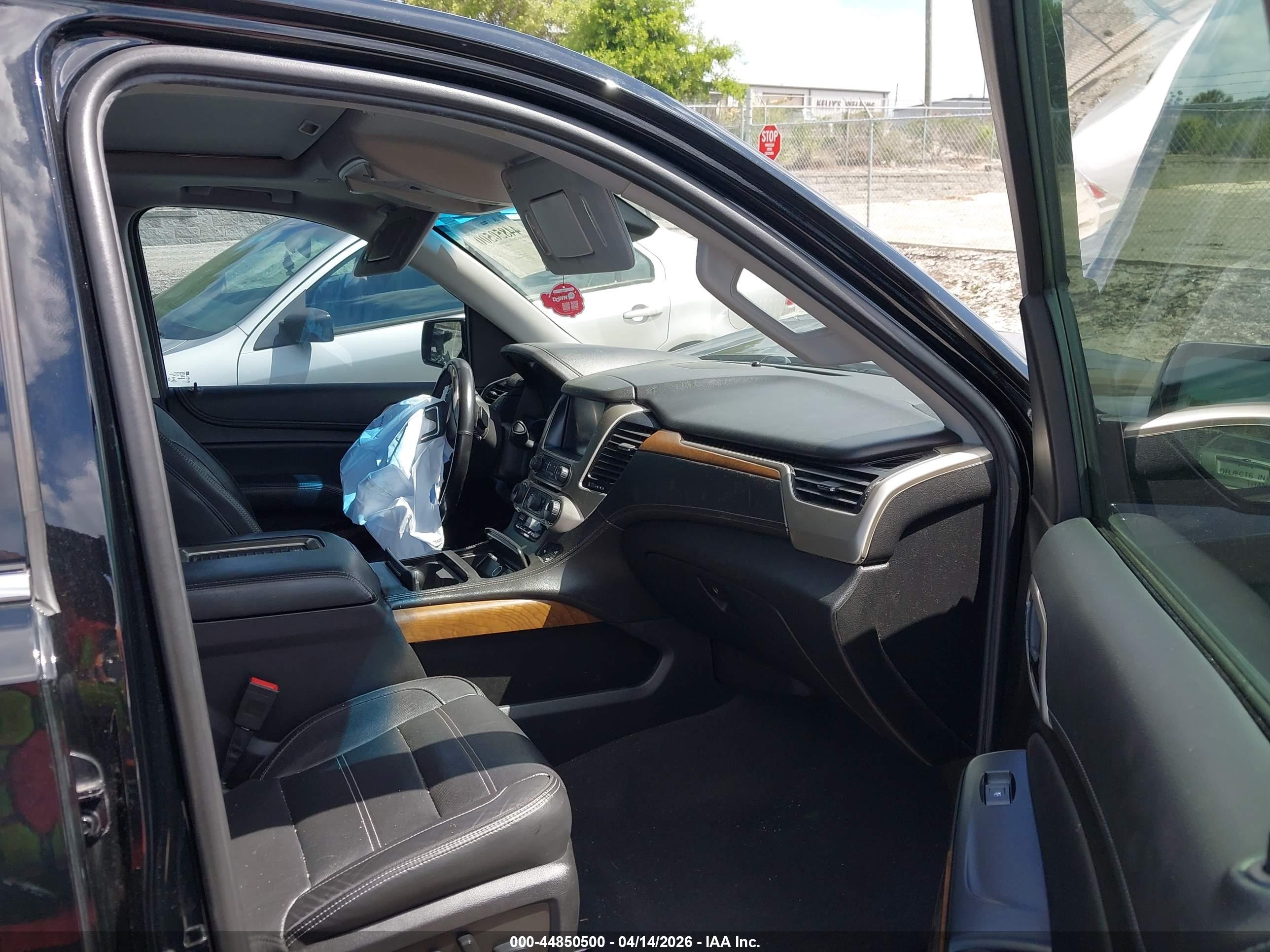 GMC YUKON image 5