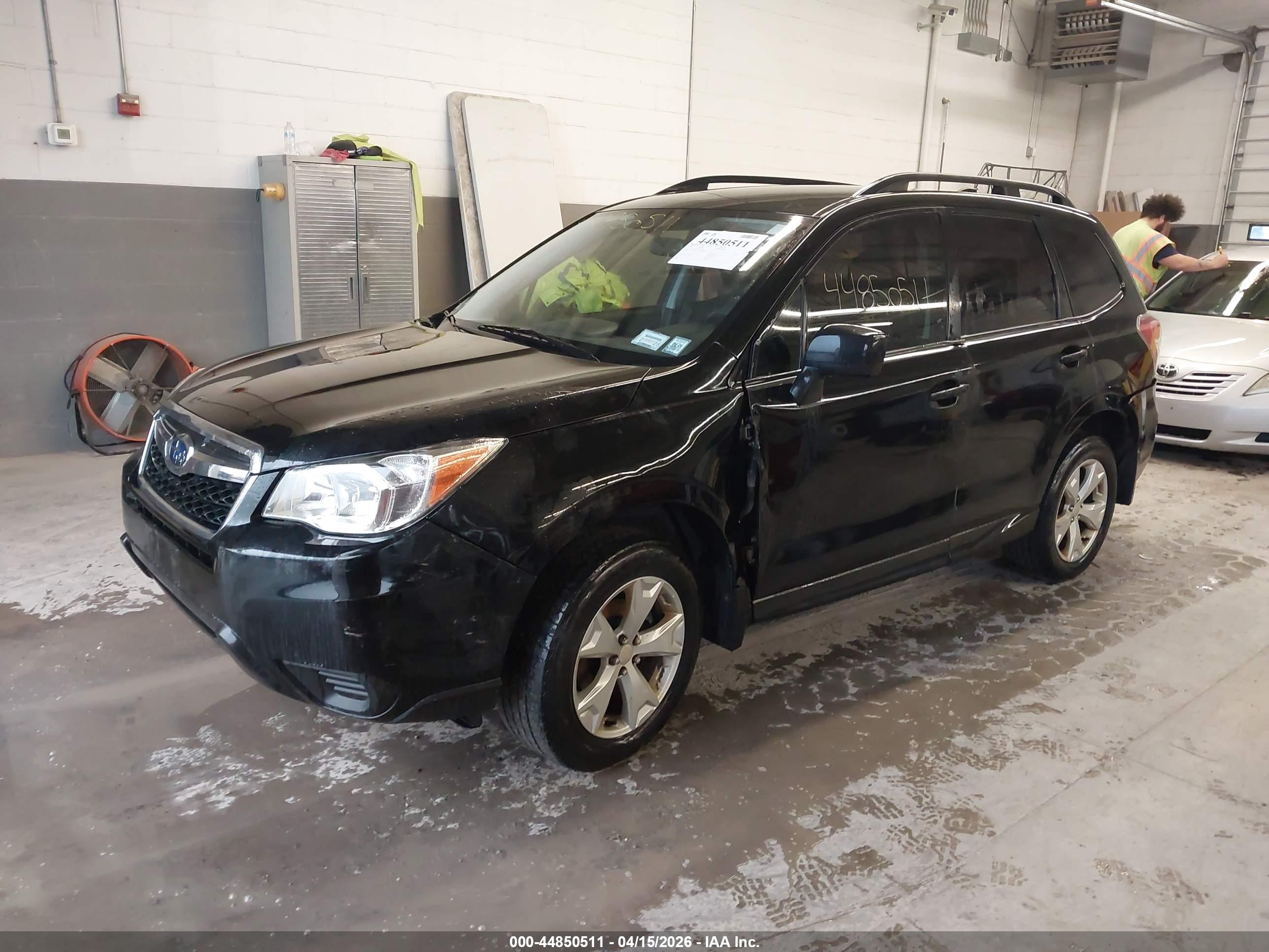 SUBARU FORESTER image 2