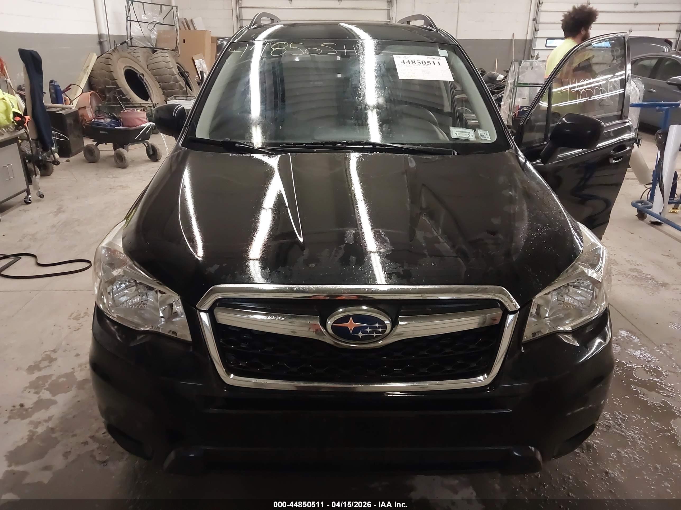 SUBARU FORESTER image 6