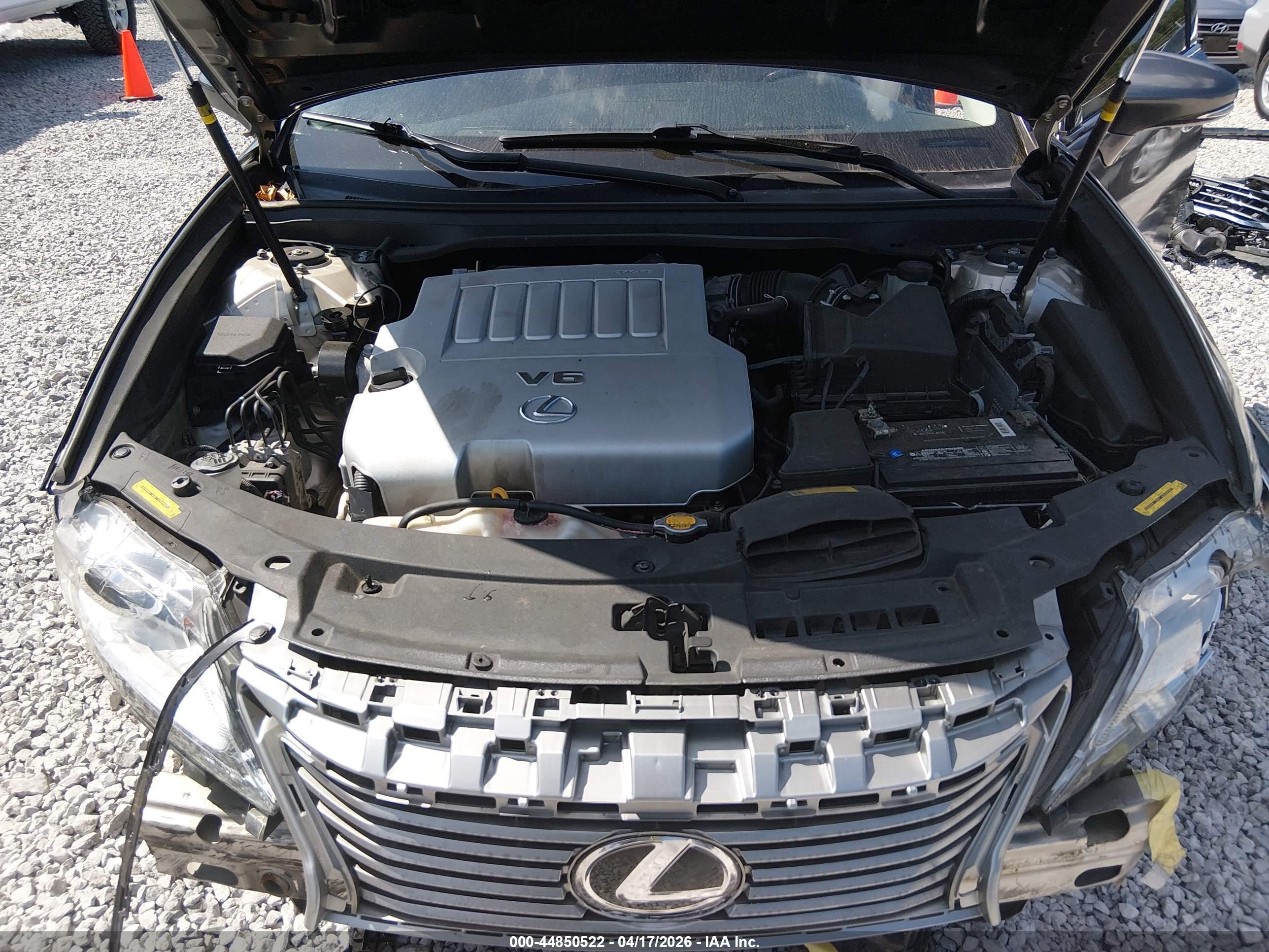LEXUS ES image 10