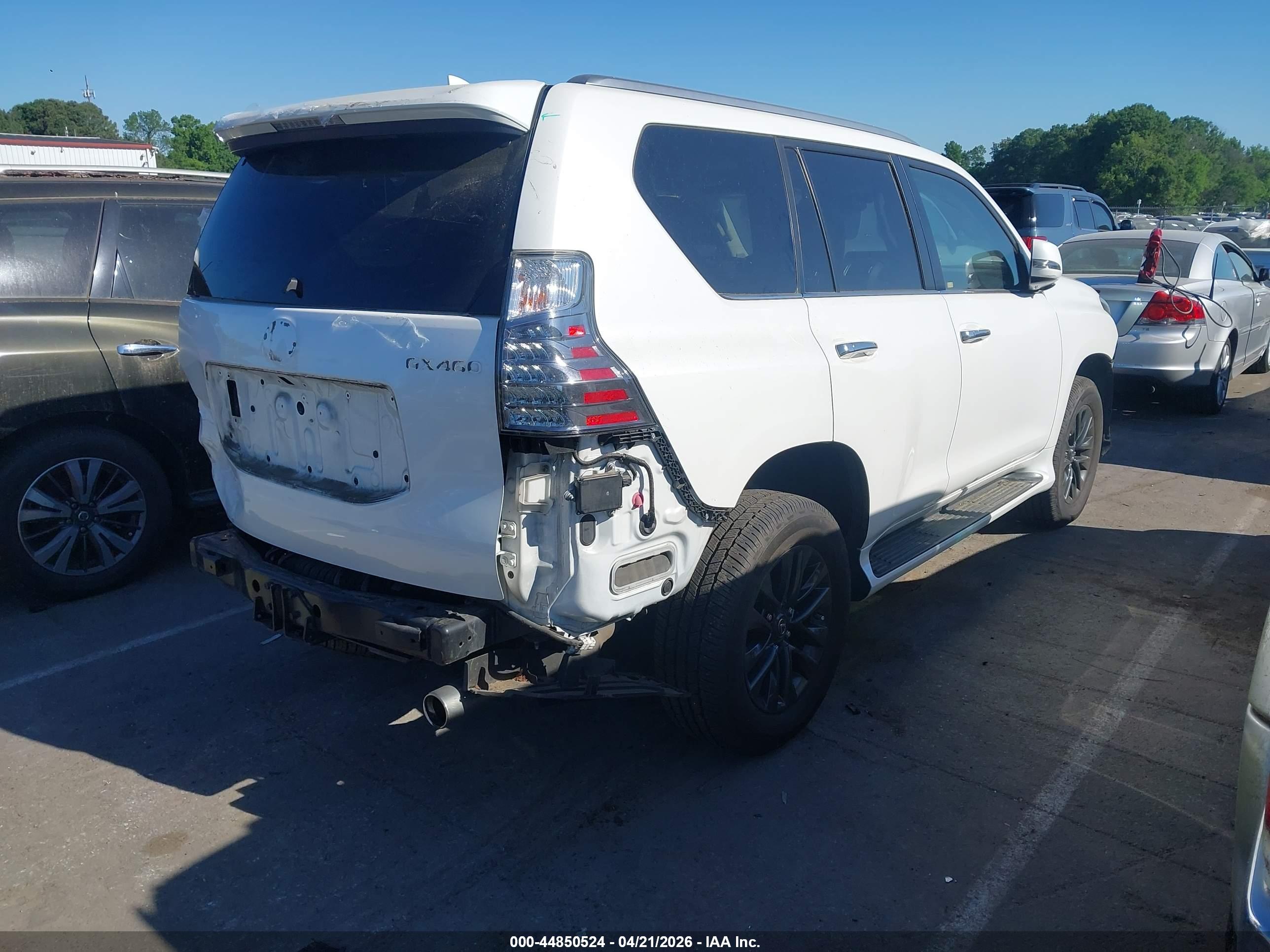 LEXUS GX image 4