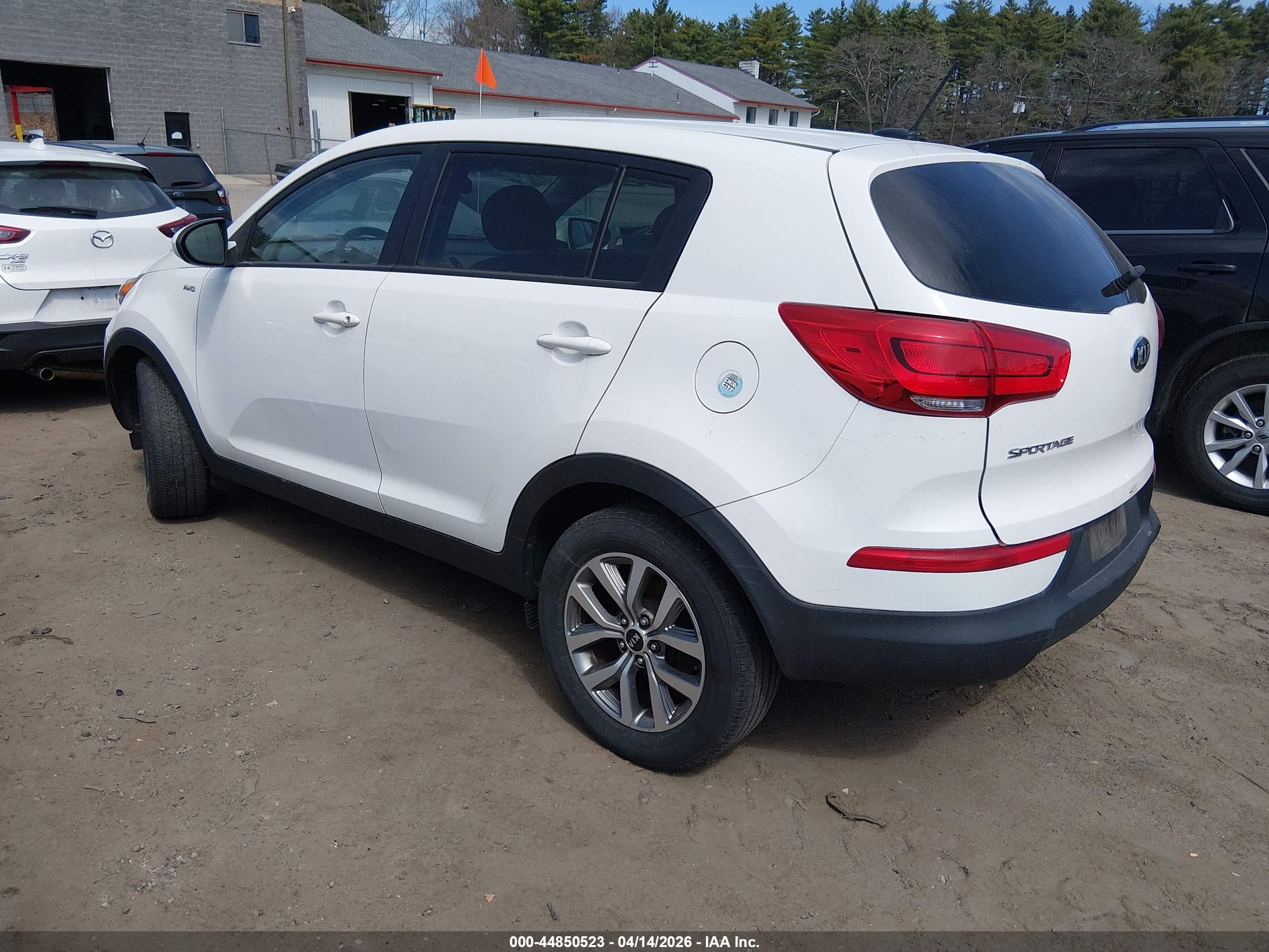 KIA SPORTAGE image 3