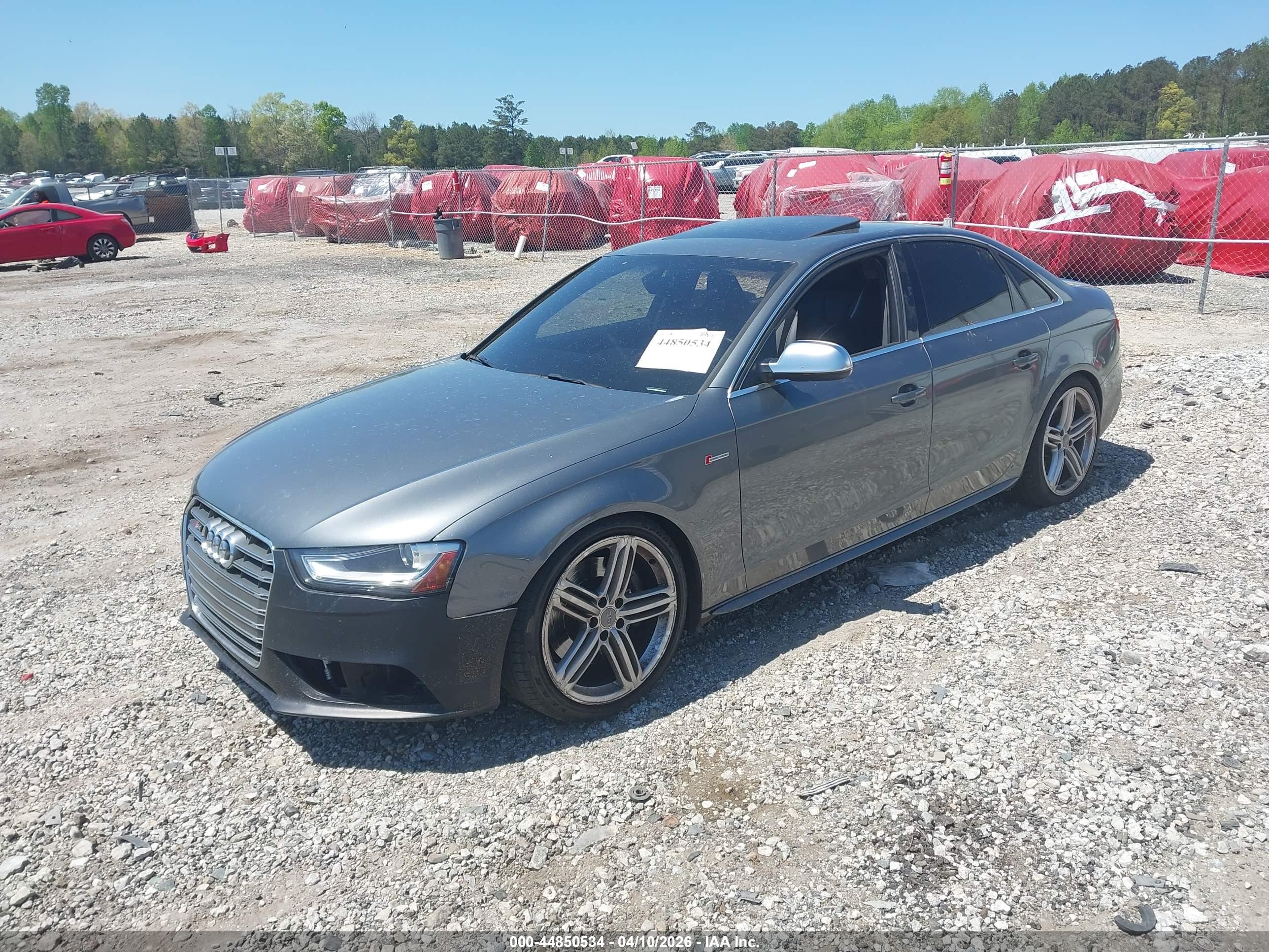 AUDI S4 image 2