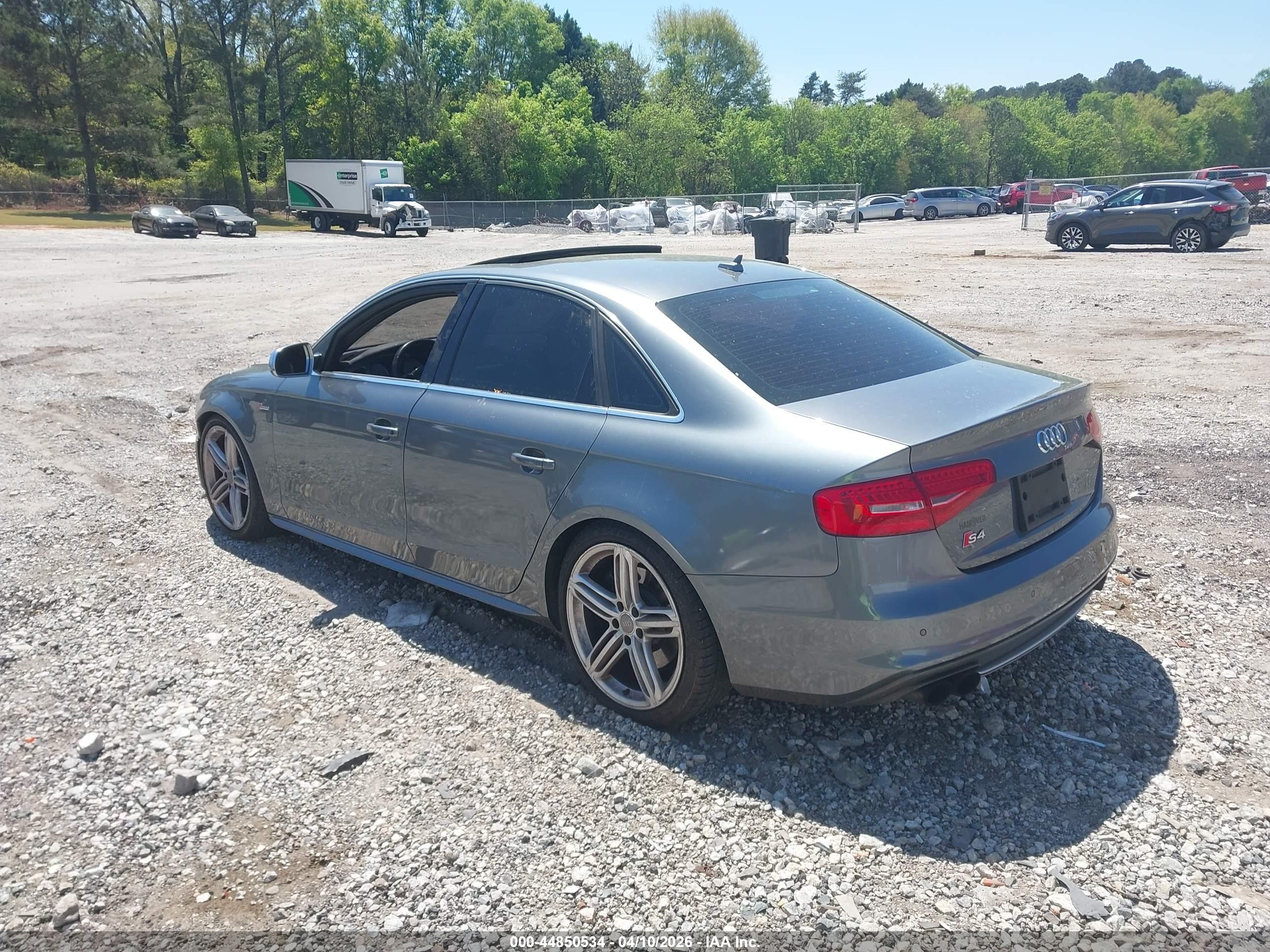 AUDI S4 image 3