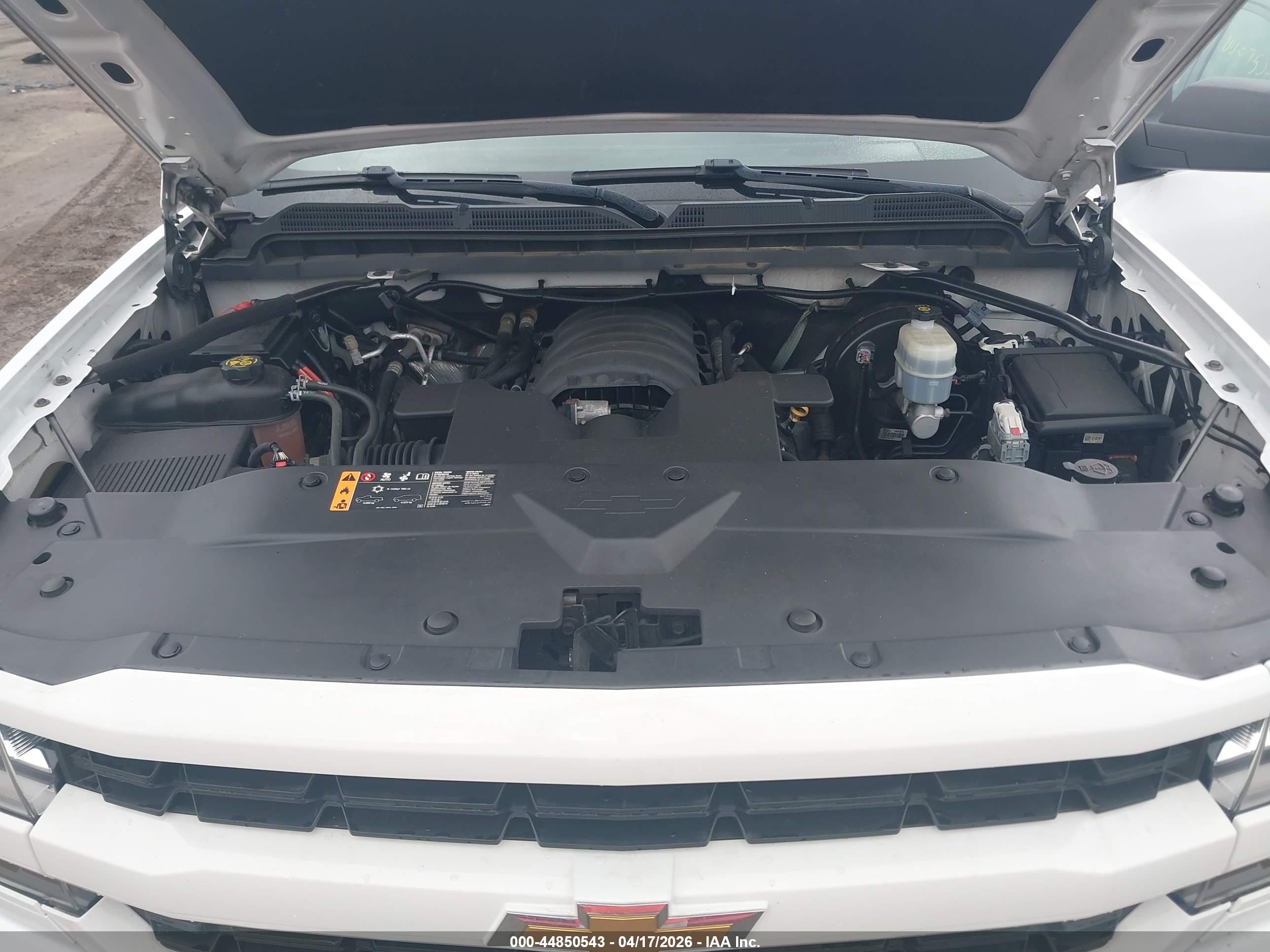 CHEVROLET SILVERADO image 10