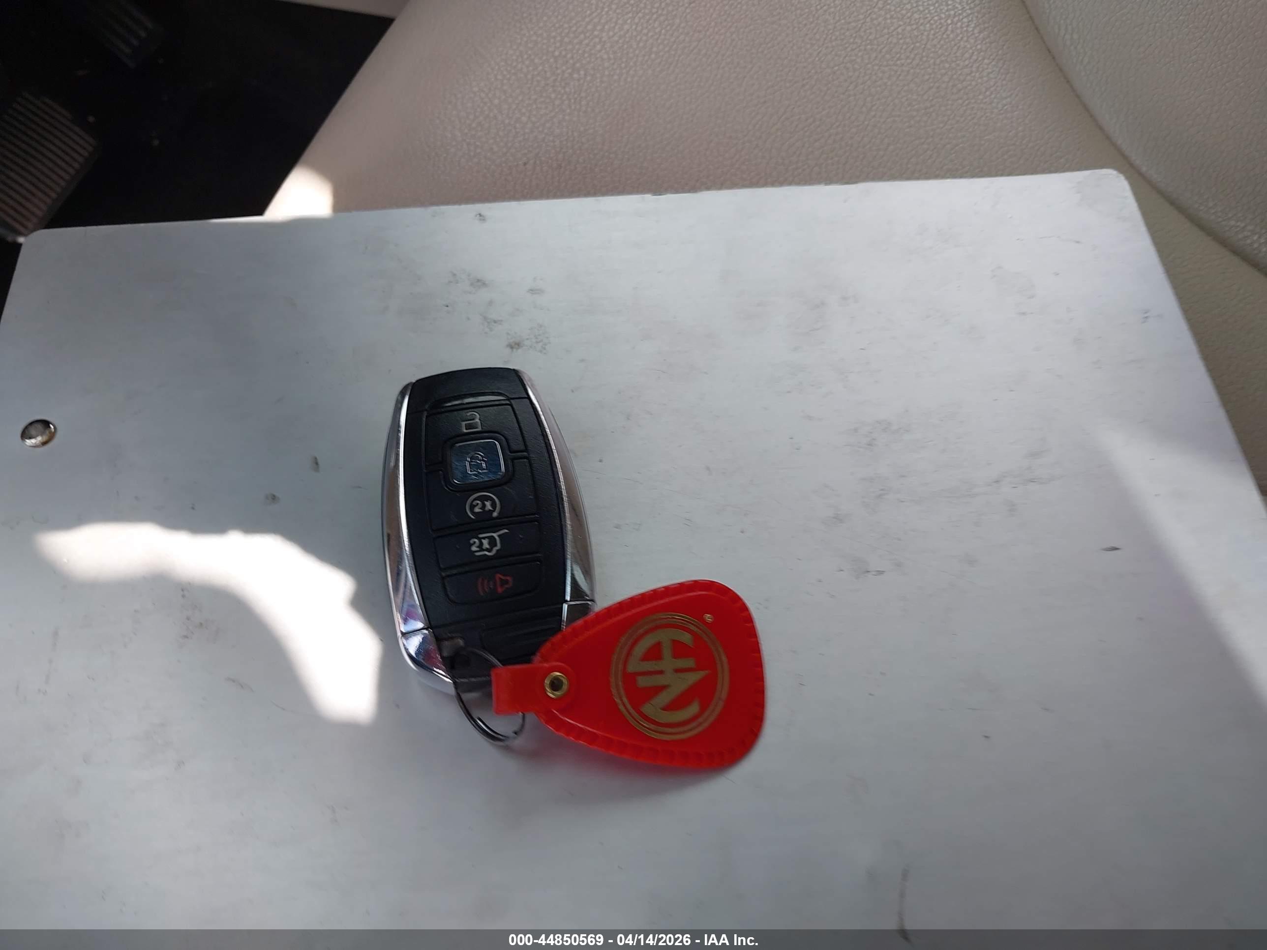 LINCOLN MKC image 11