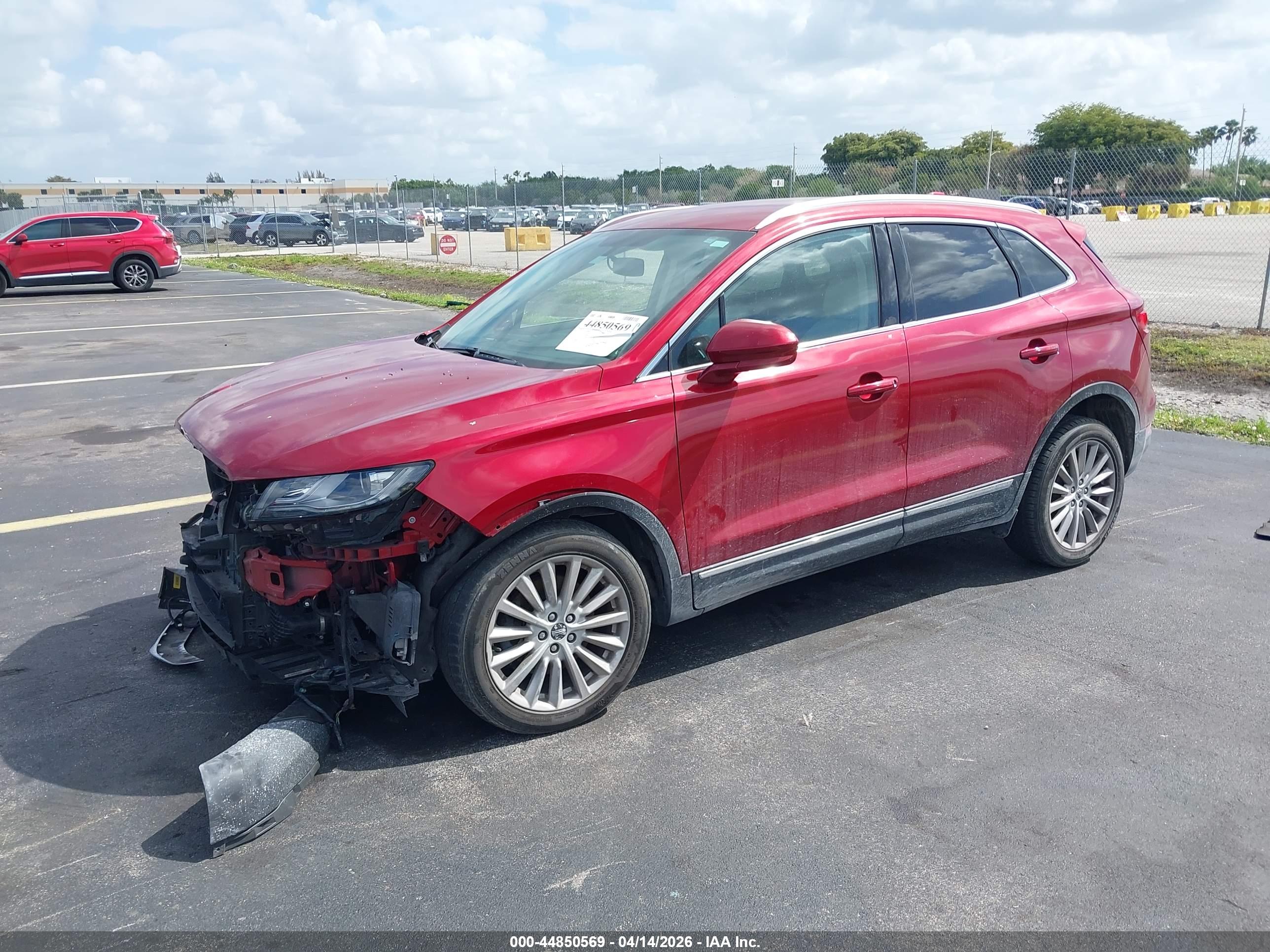 LINCOLN MKC image 2