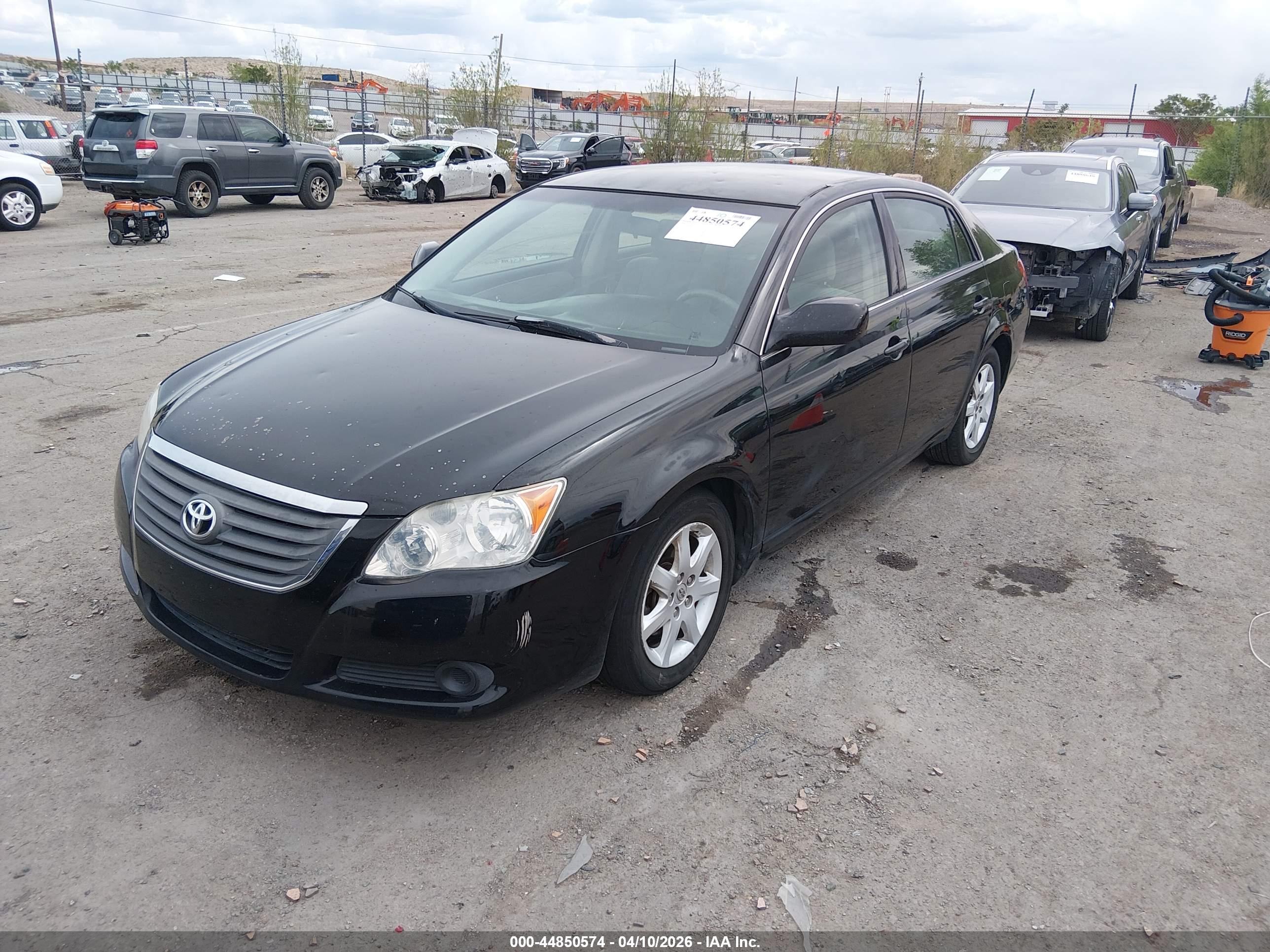 TOYOTA AVALON image 2