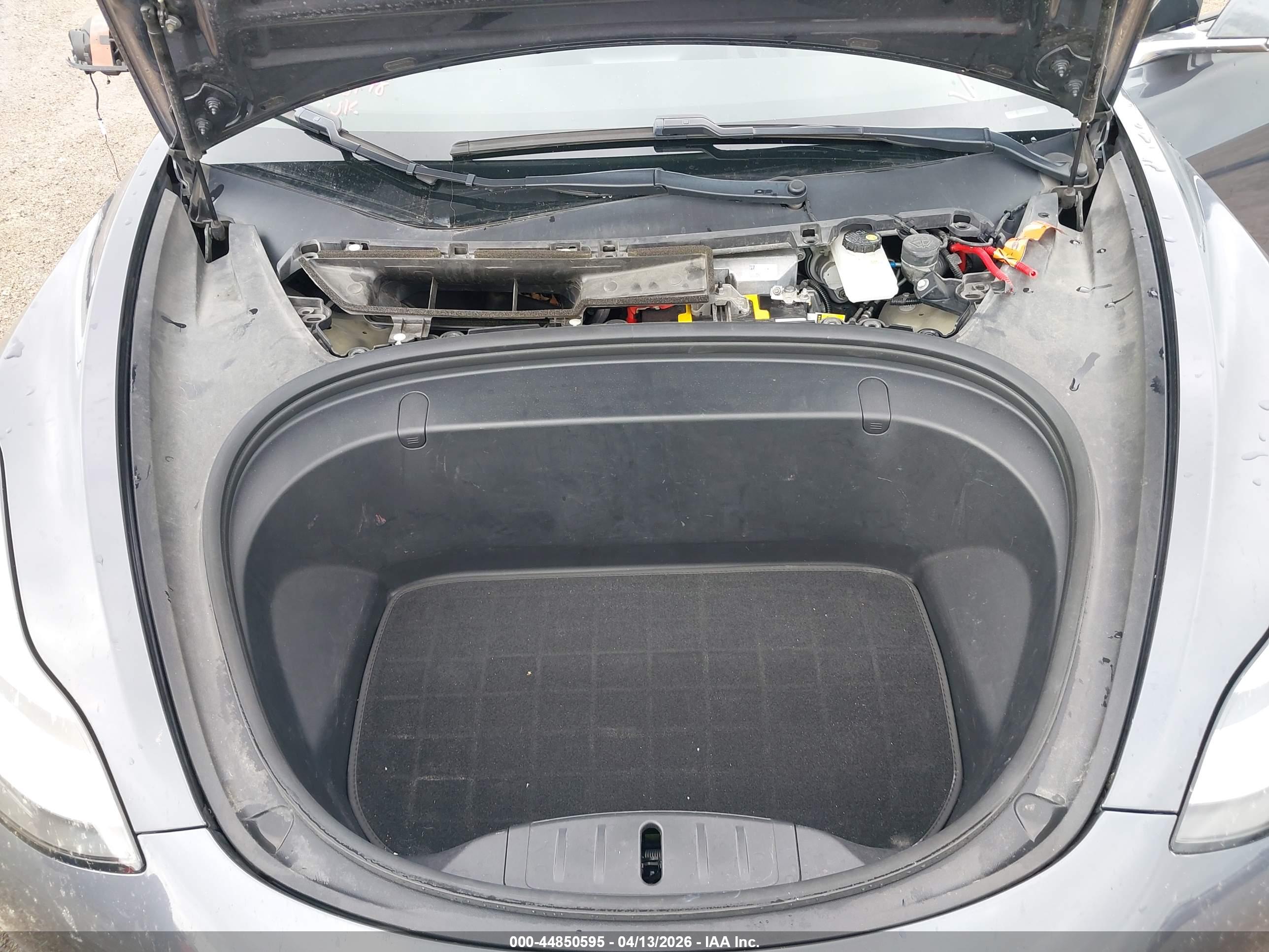 TESLA MODEL image 10
