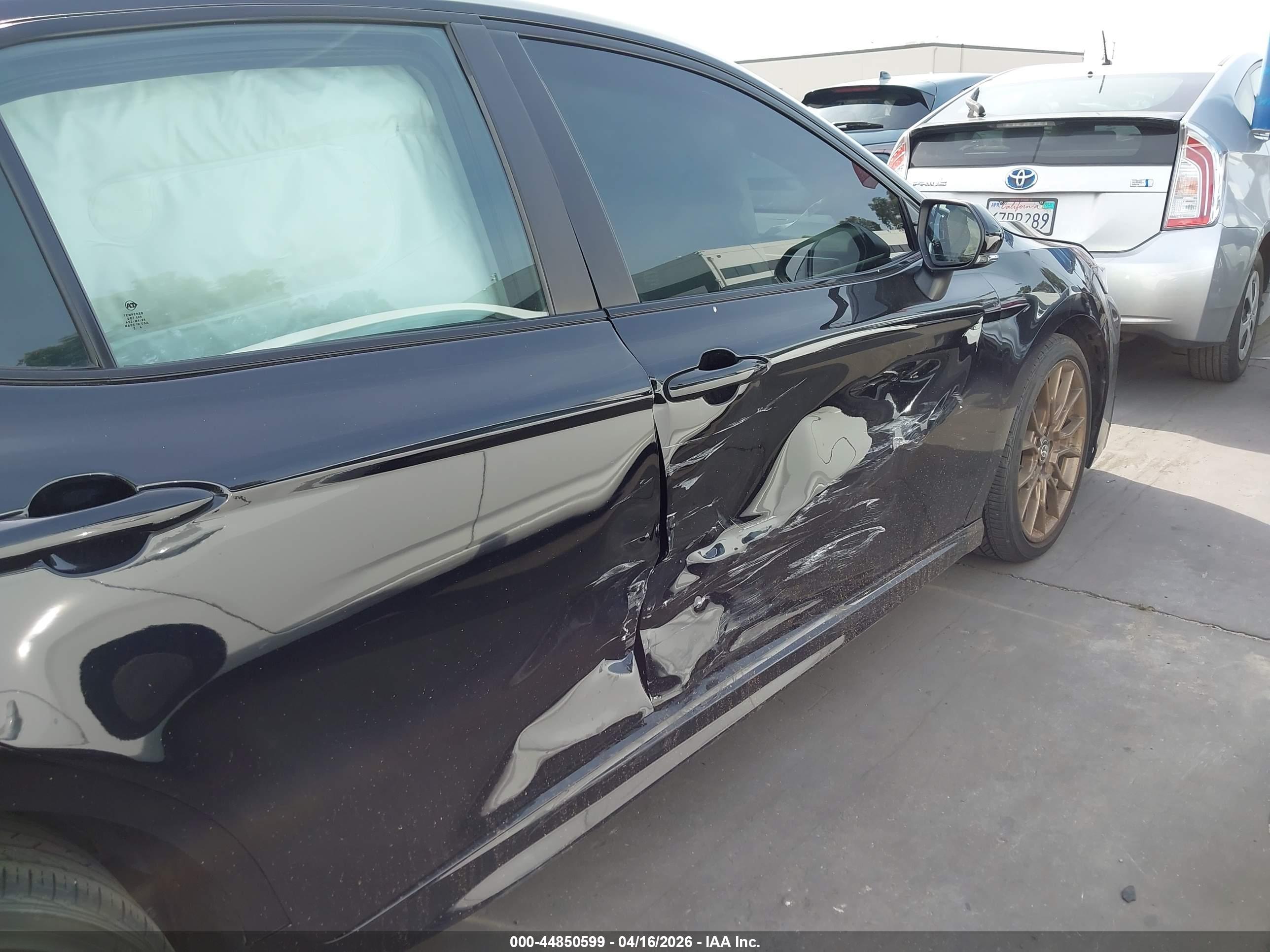TOYOTA CAMRY image 6
