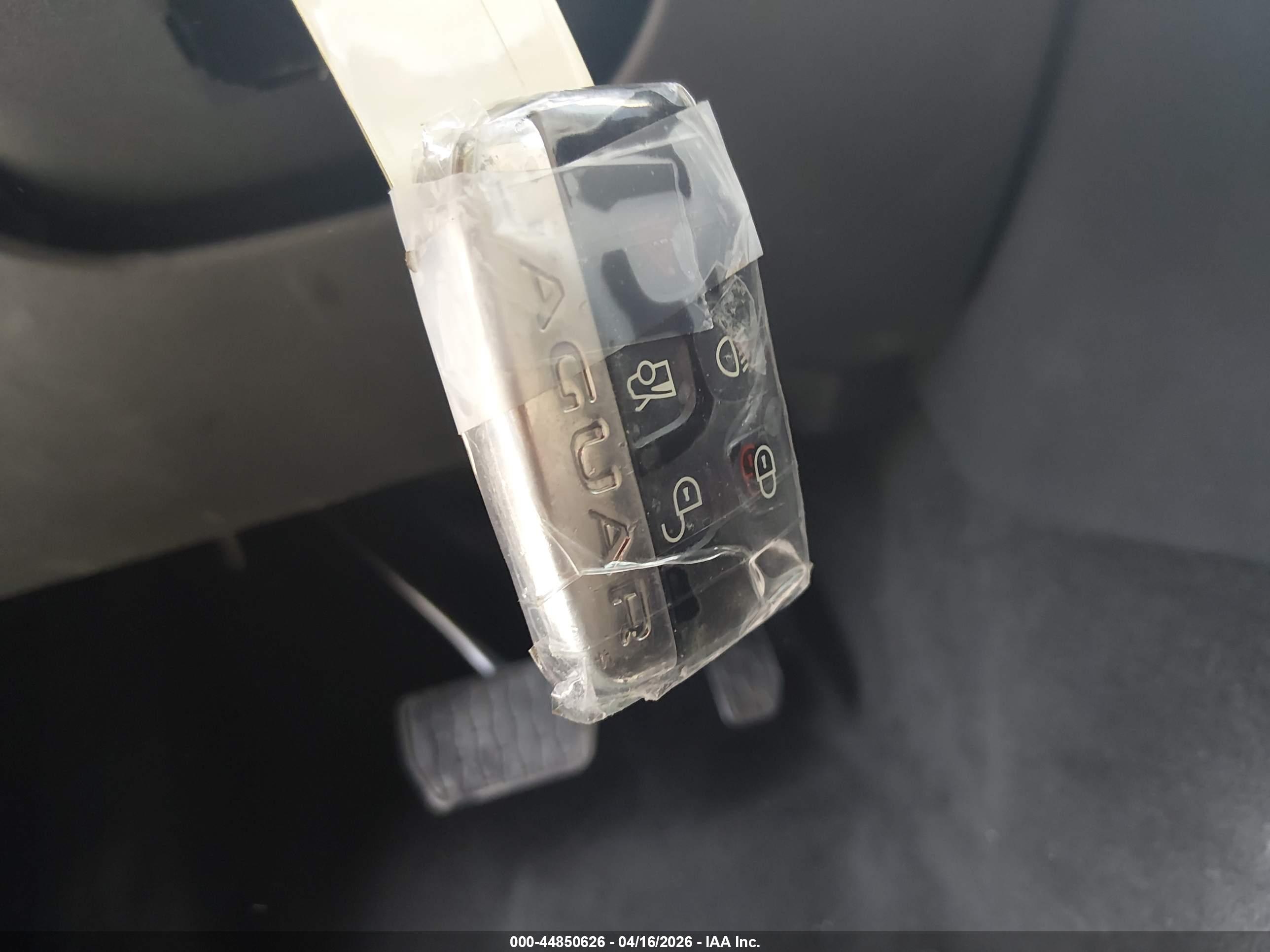 JAGUAR XE image 11
