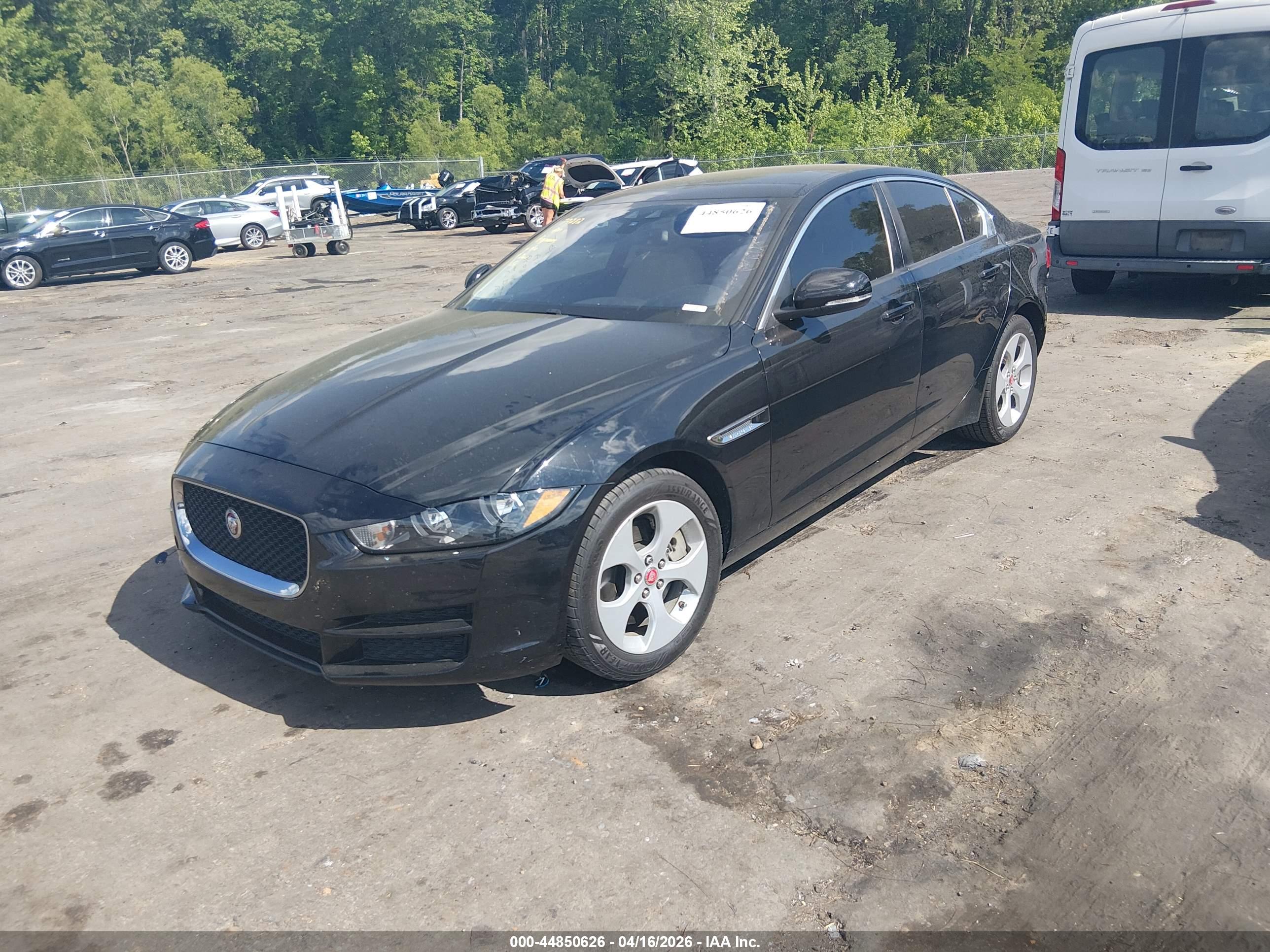 JAGUAR XE image 2