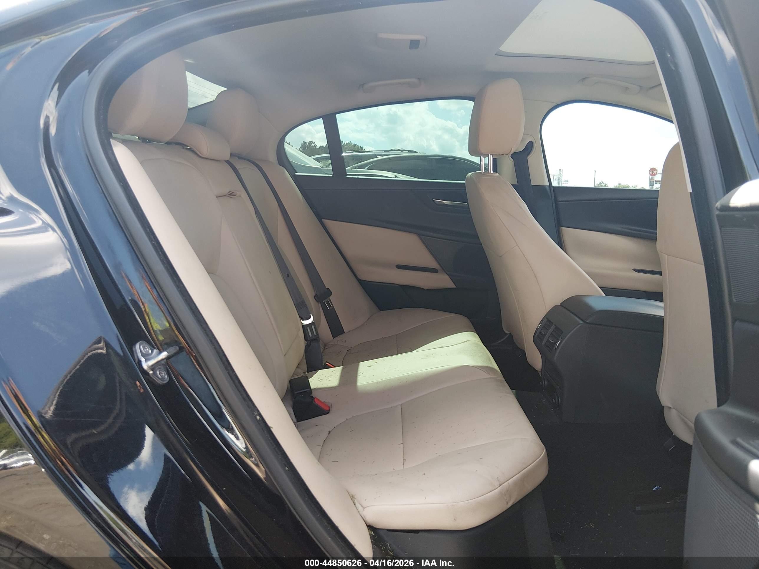 JAGUAR XE image 8