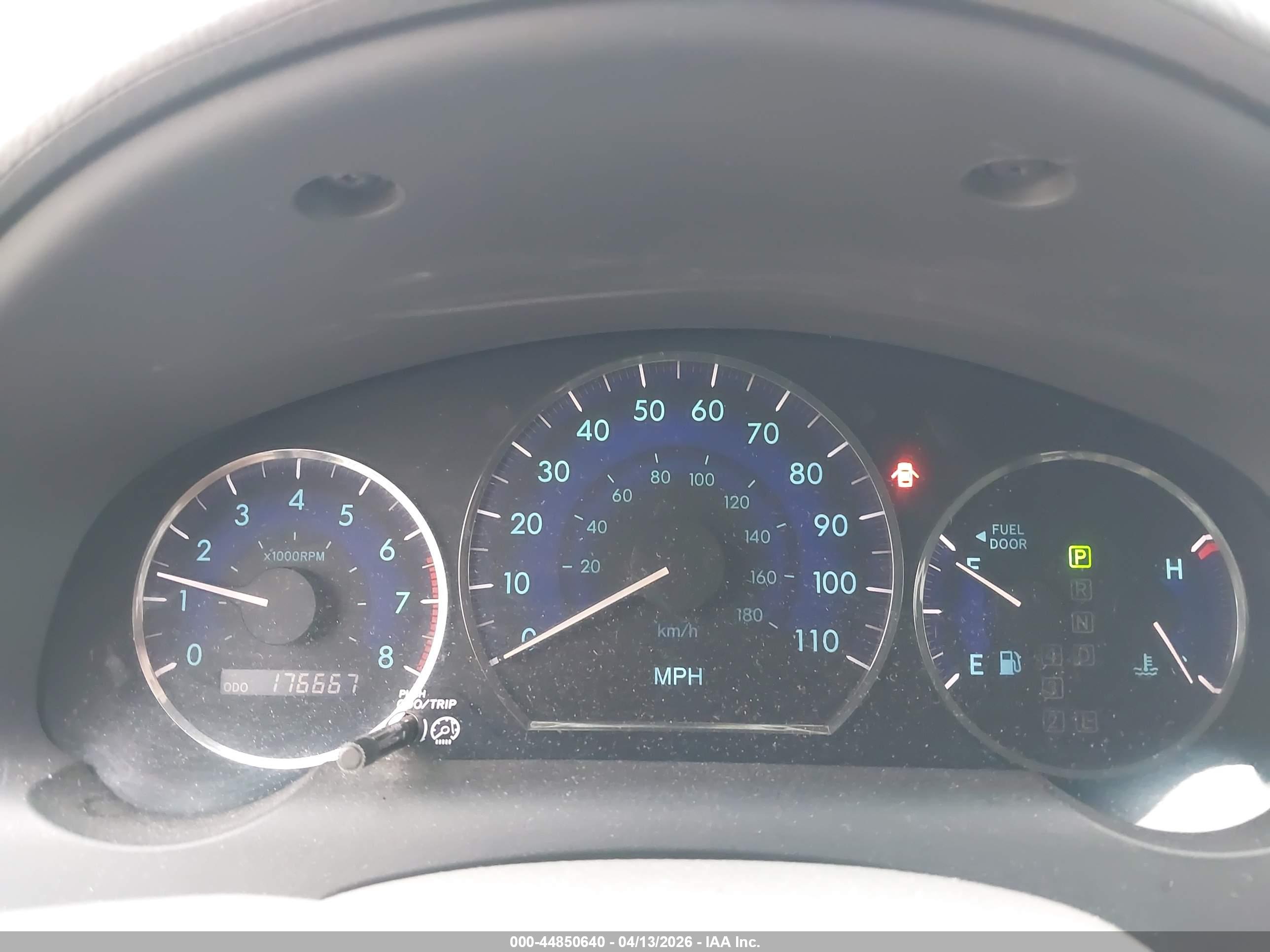 TOYOTA SIENNA image 7