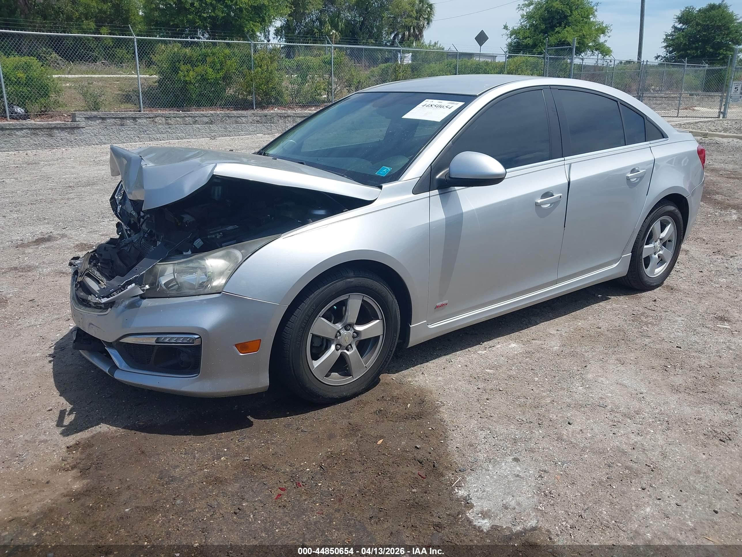 CHEVROLET CRUZE image 2
