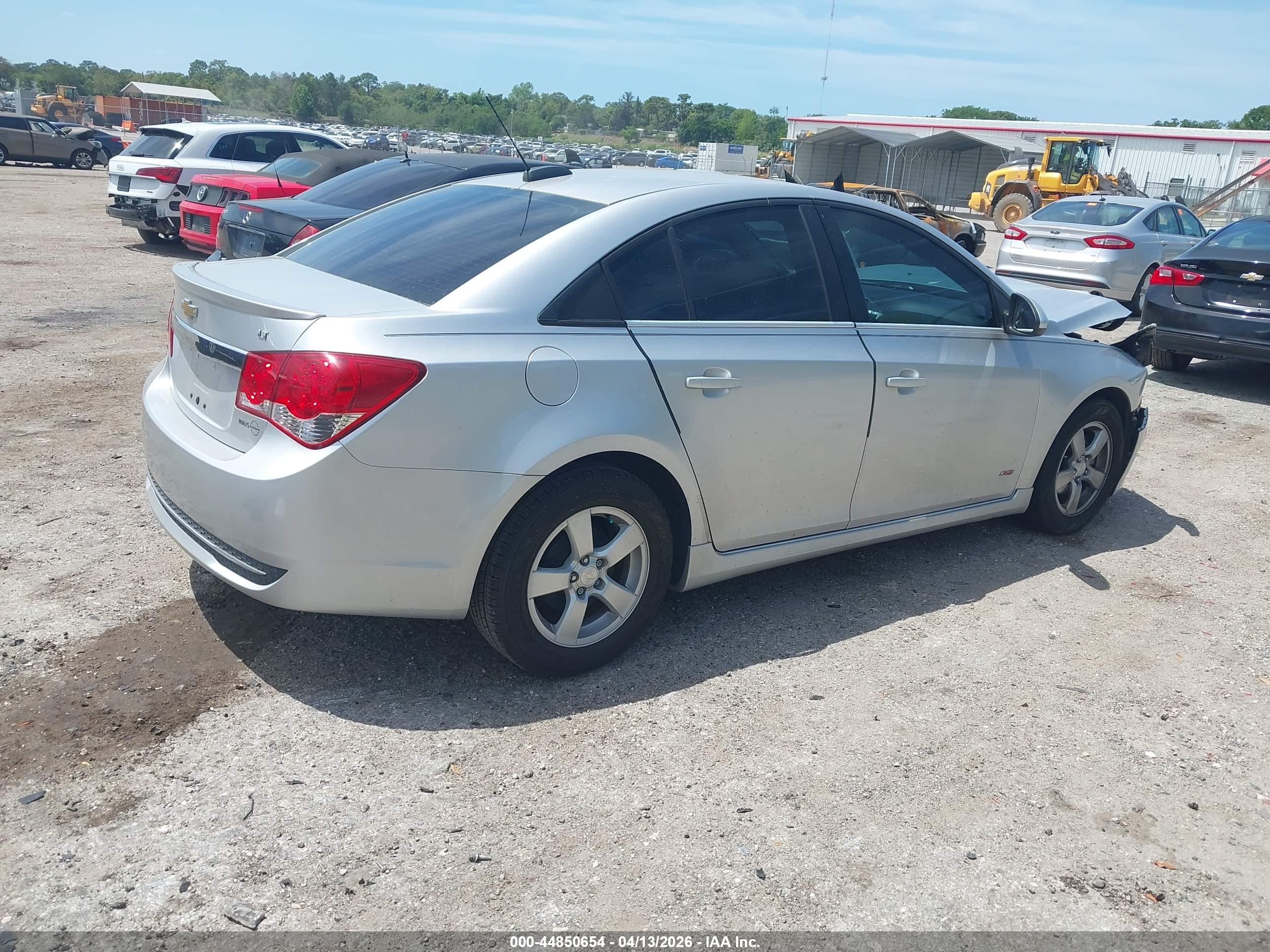 CHEVROLET CRUZE image 4