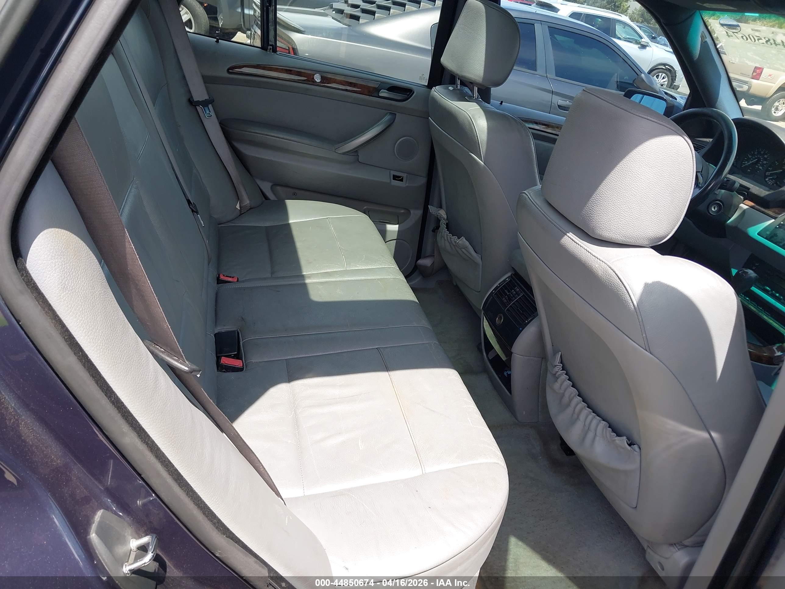 BMW X5 image 8