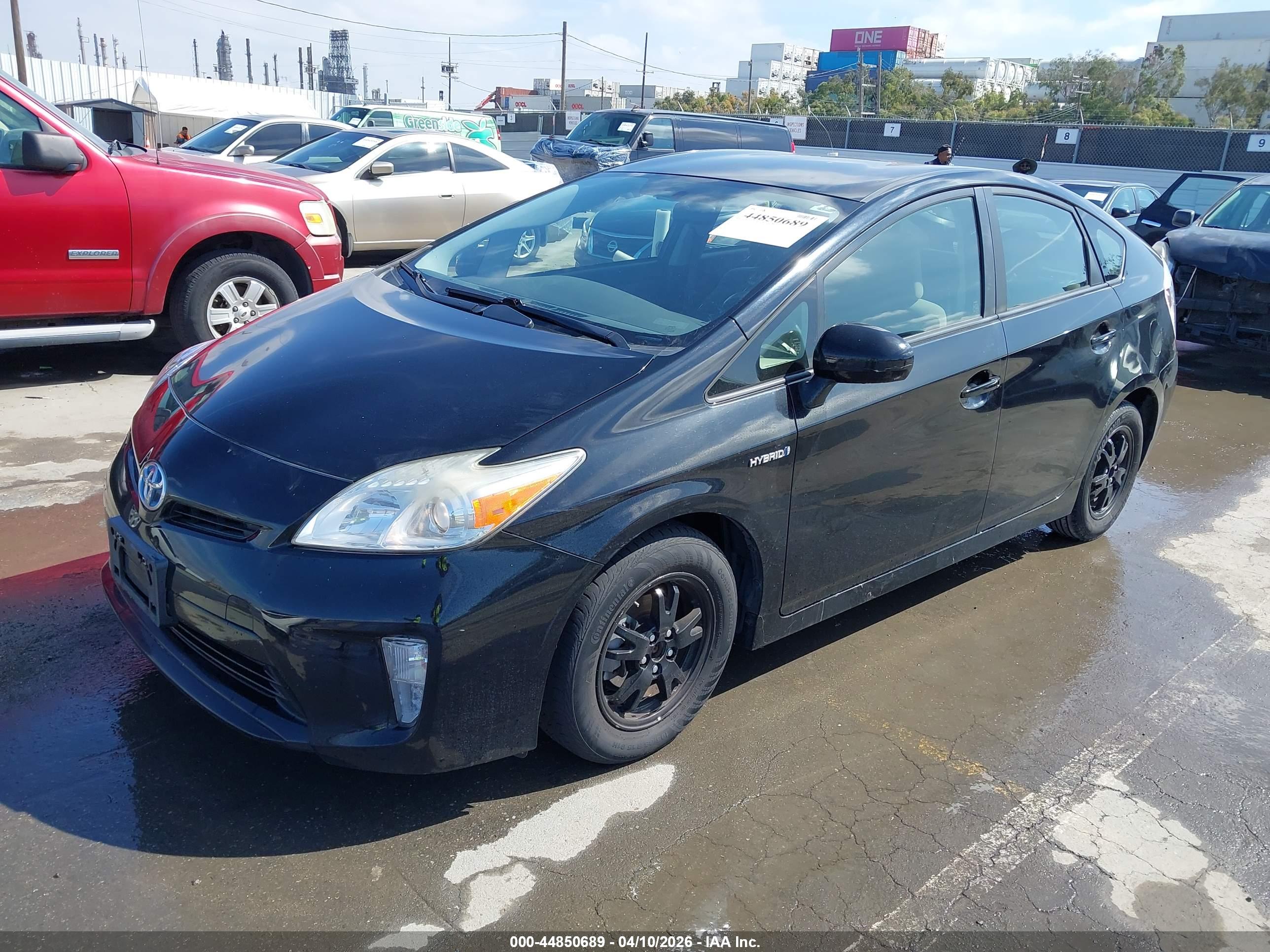 TOYOTA PRIUS image 2