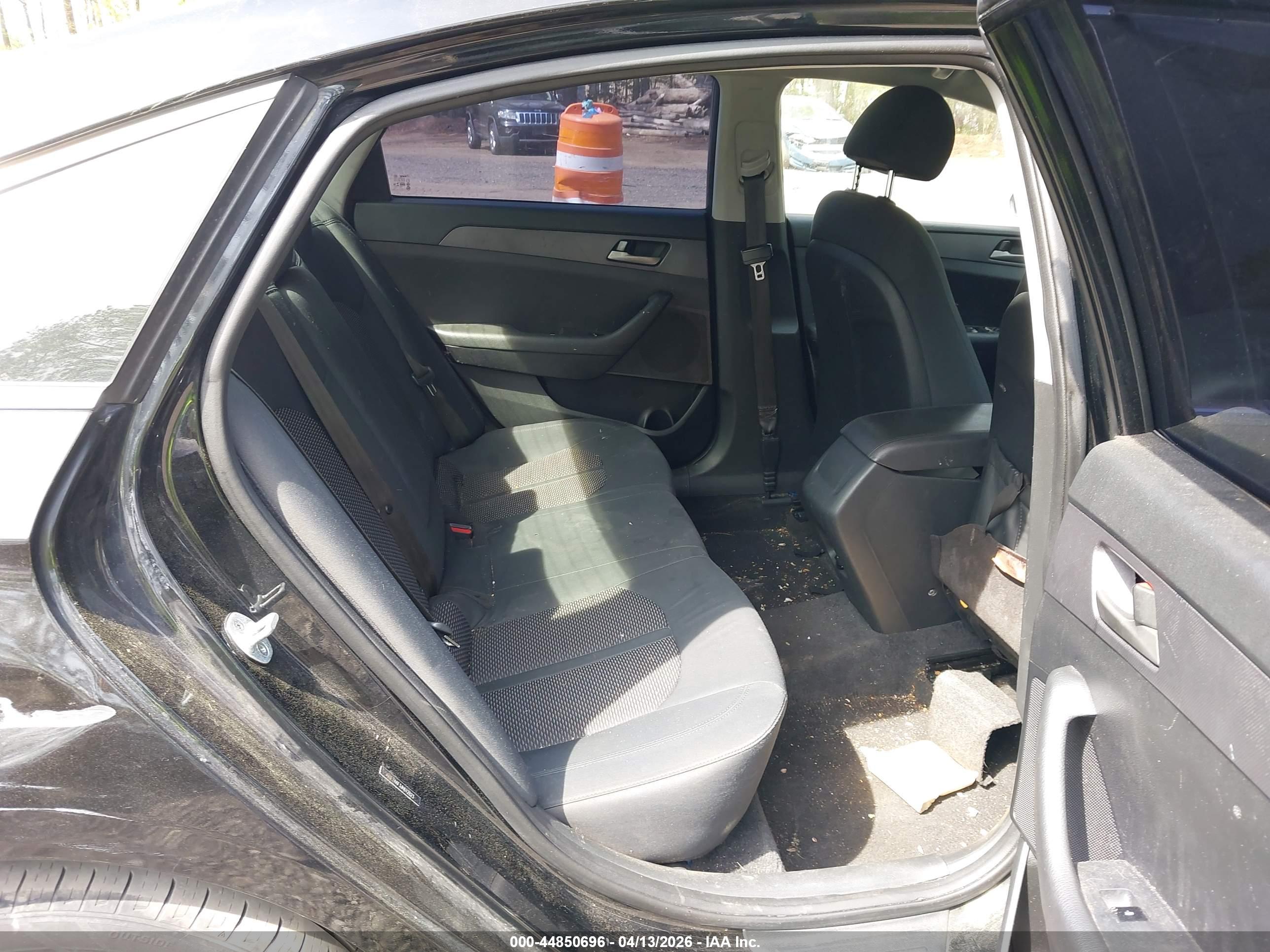 HYUNDAI SONATA image 8