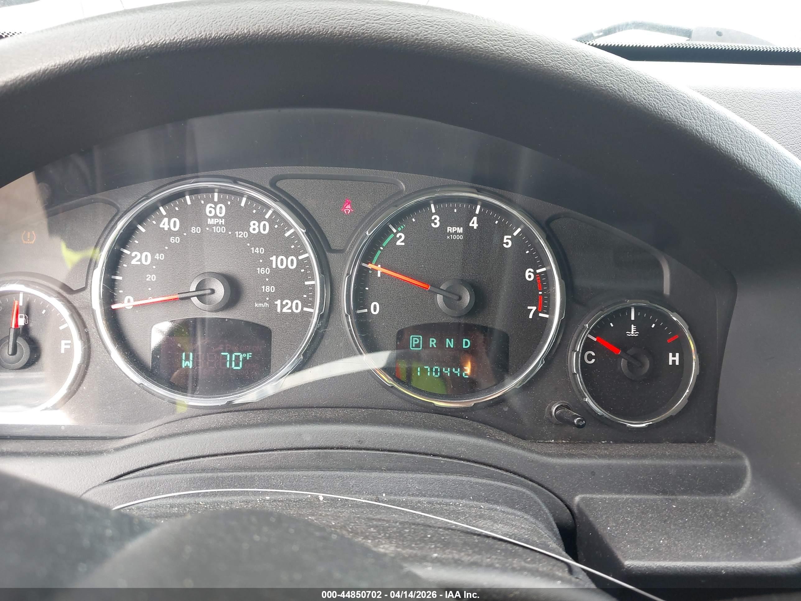 JEEP LIBERTY image 7