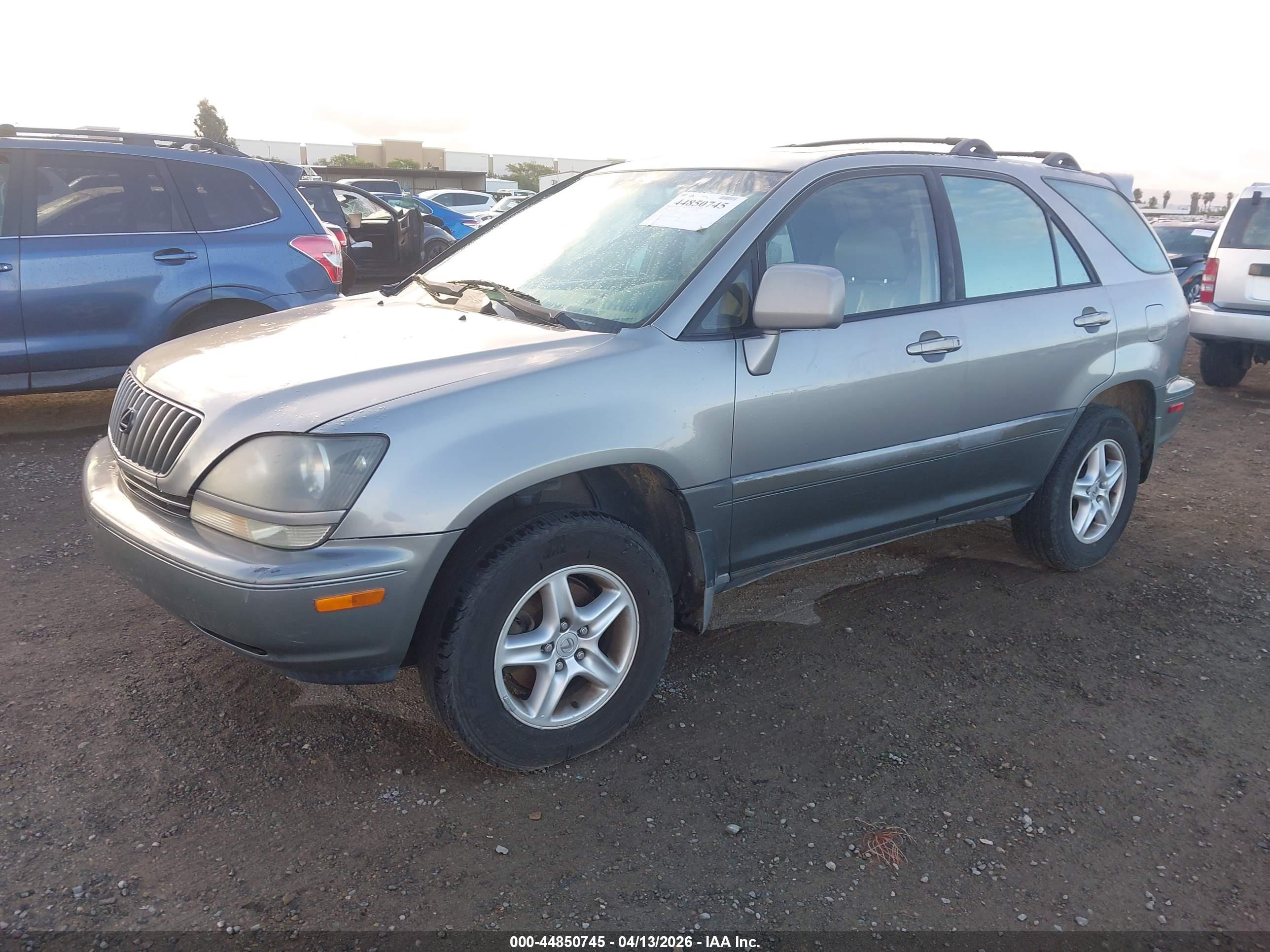 LEXUS RX image 2