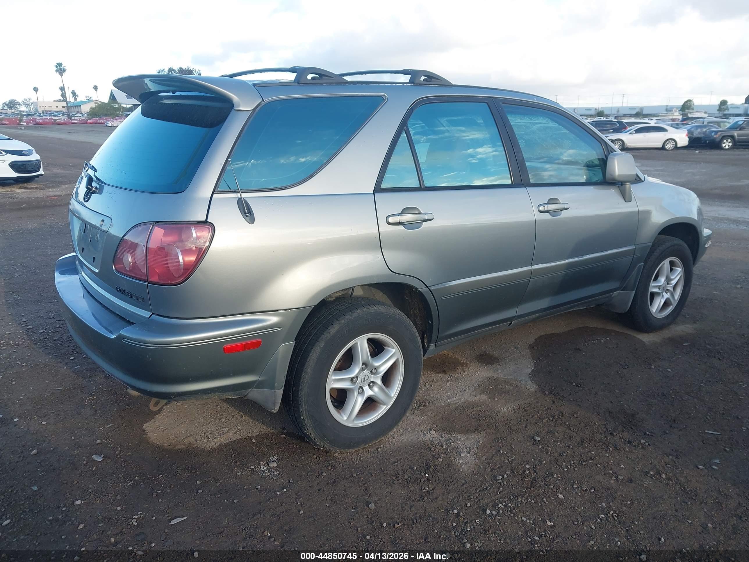 LEXUS RX image 4